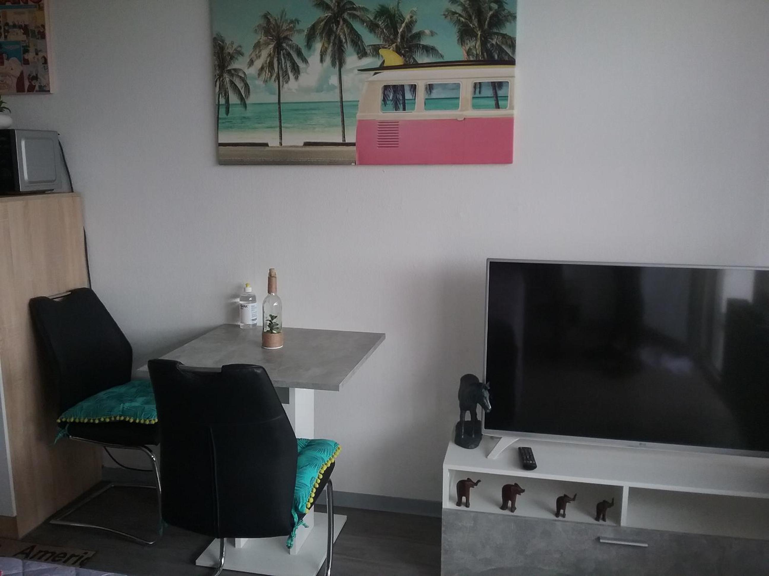 Apartment with Balcony - Photo 18
