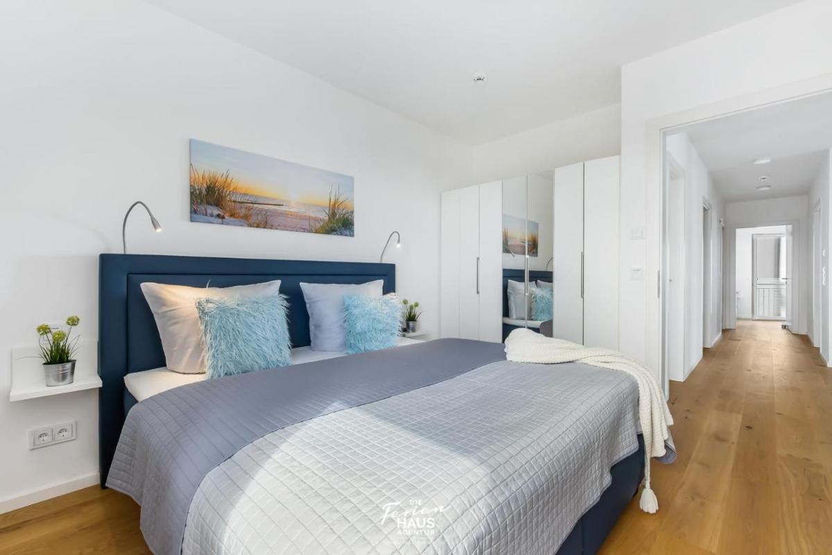 Apartment with Sea View photo 3
