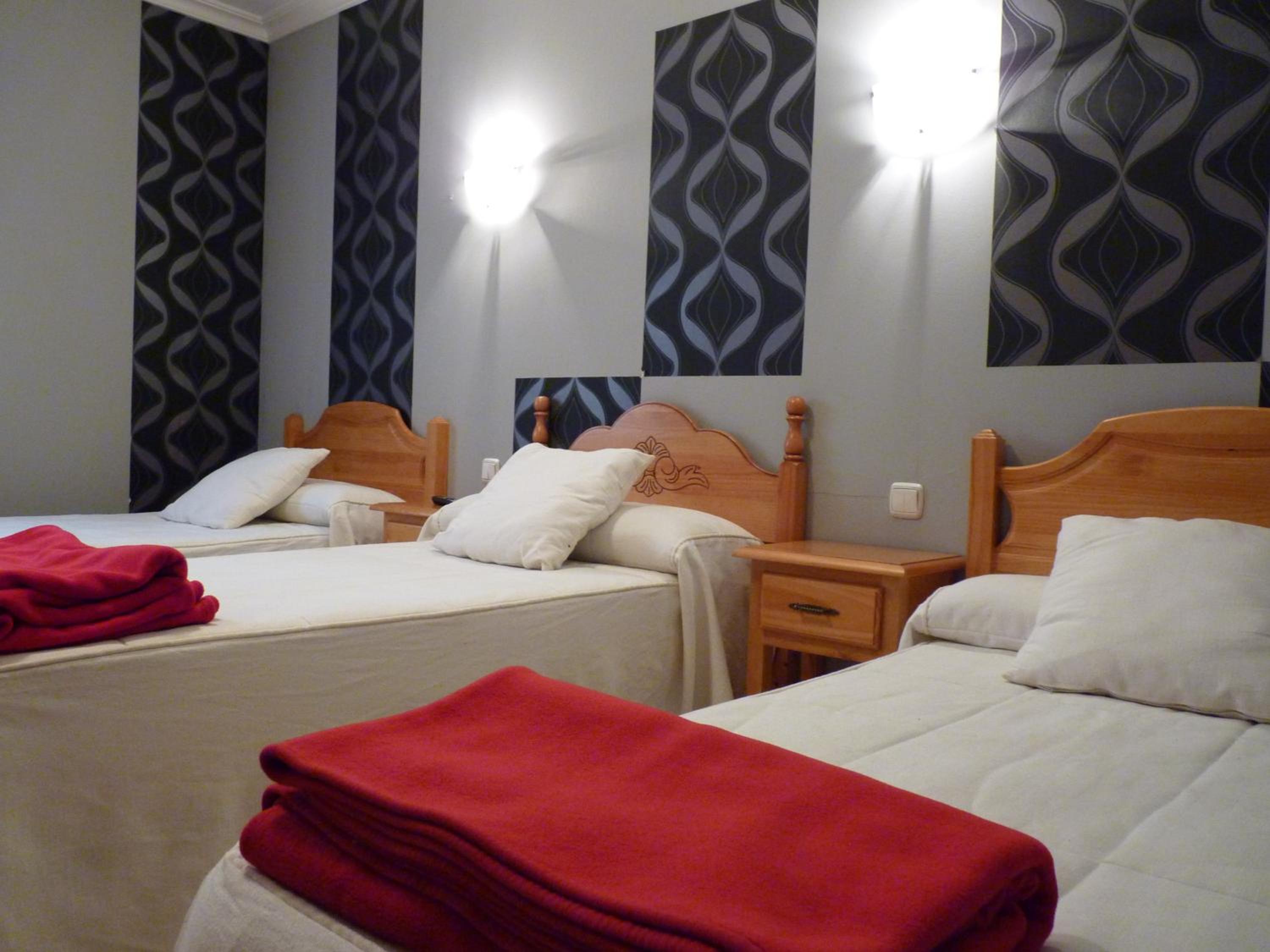 Triple Room - Photo 2