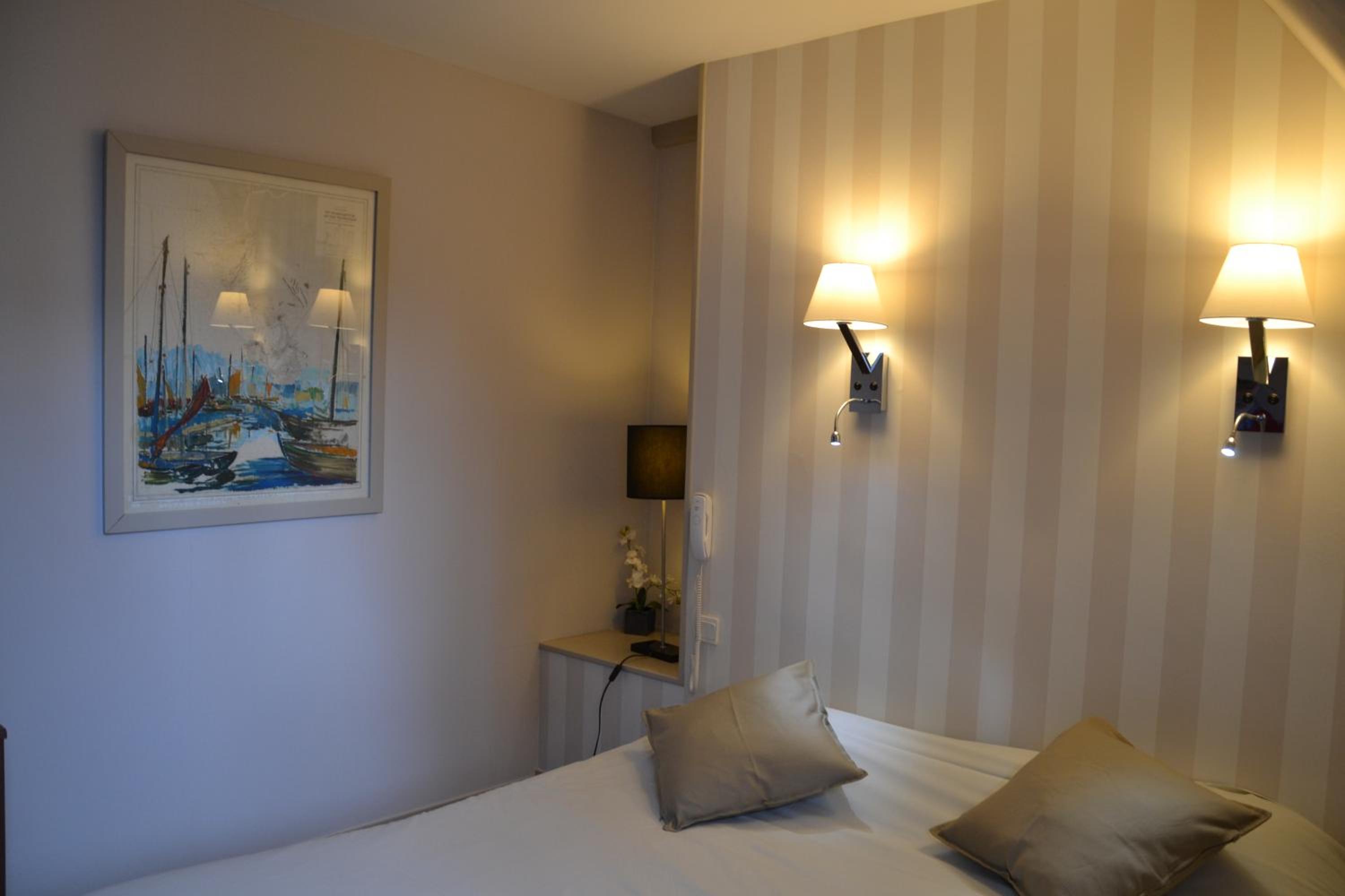 Standard Double Room - Photo 1