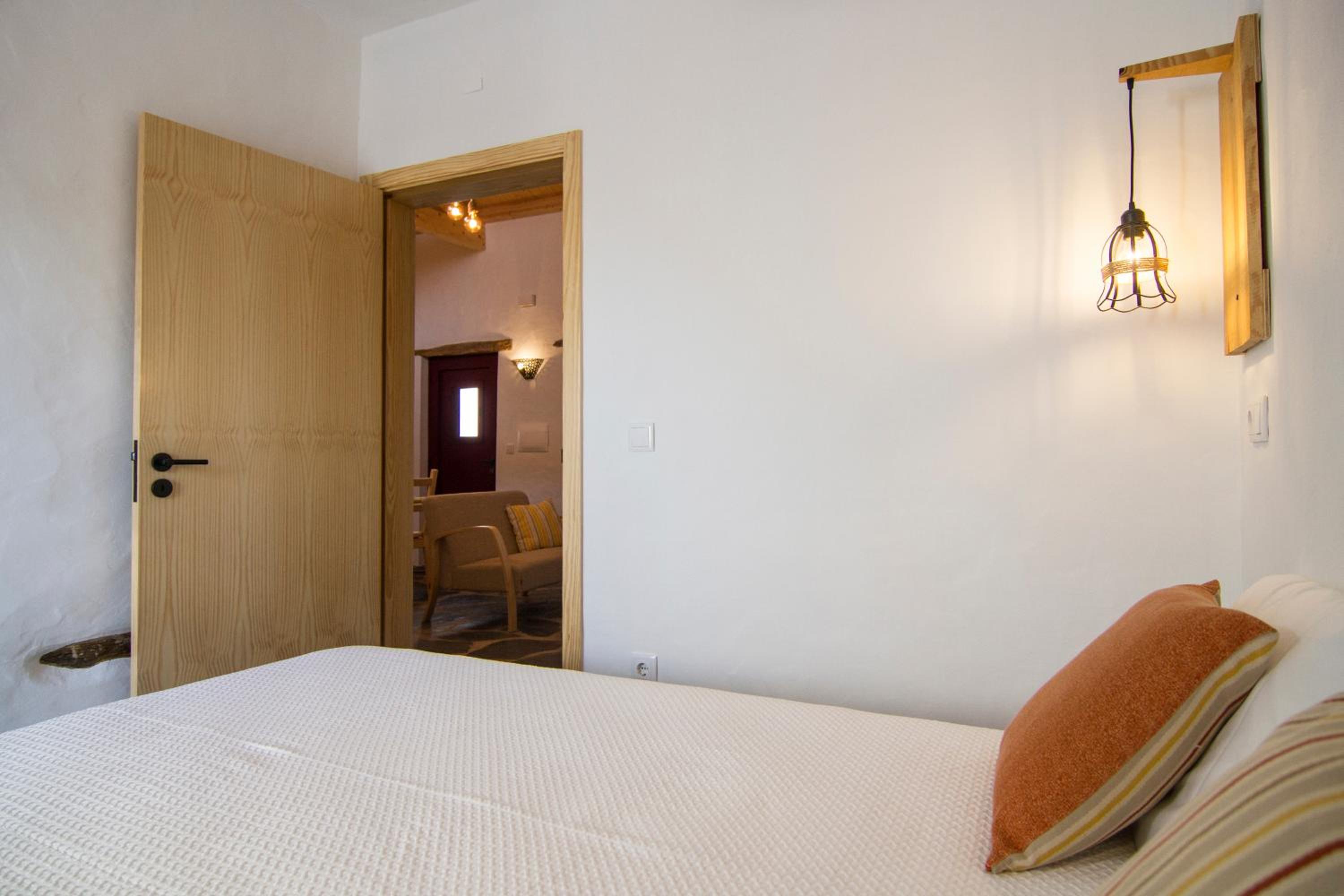 Two-Bedroom House - Photo 23