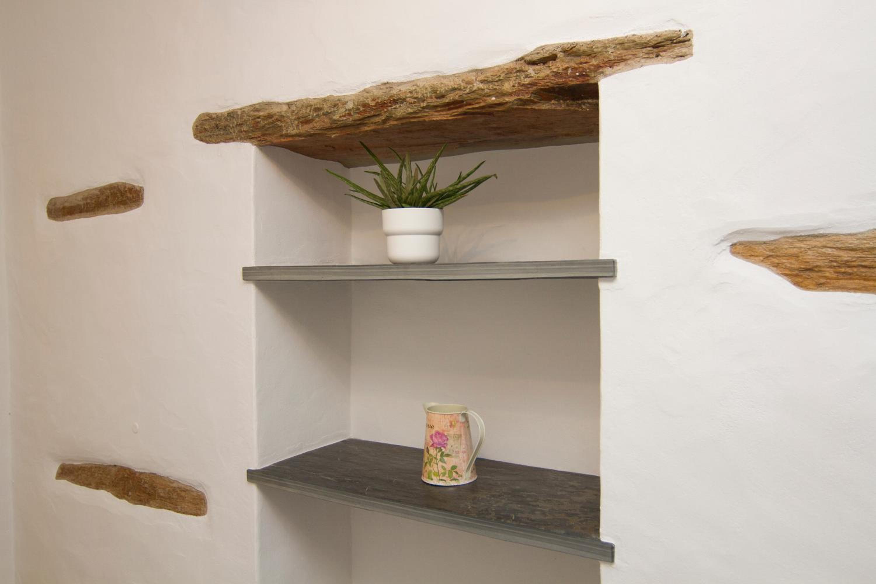 Two-Bedroom House - Photo 18