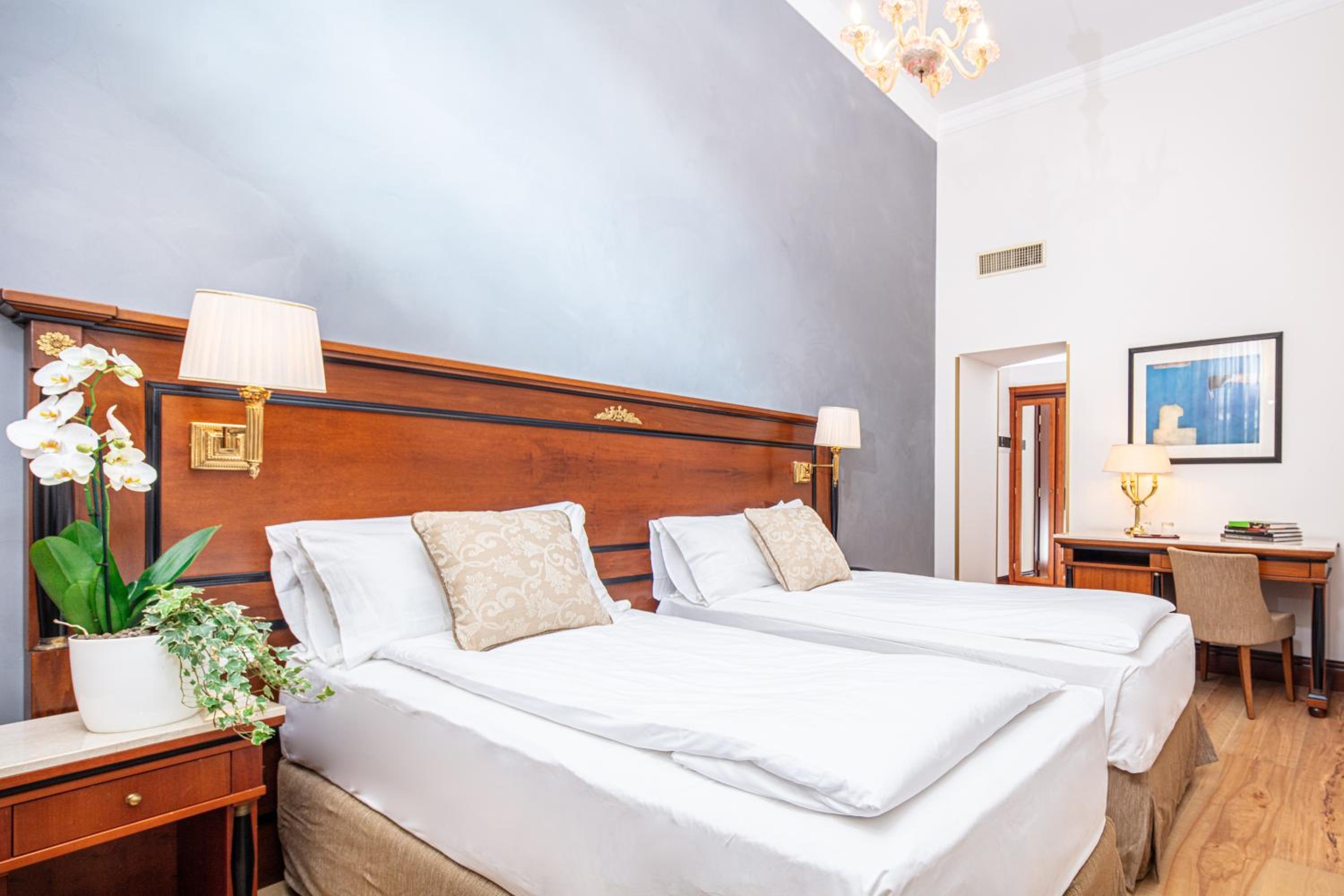 Double or Twin Room - Photo 2