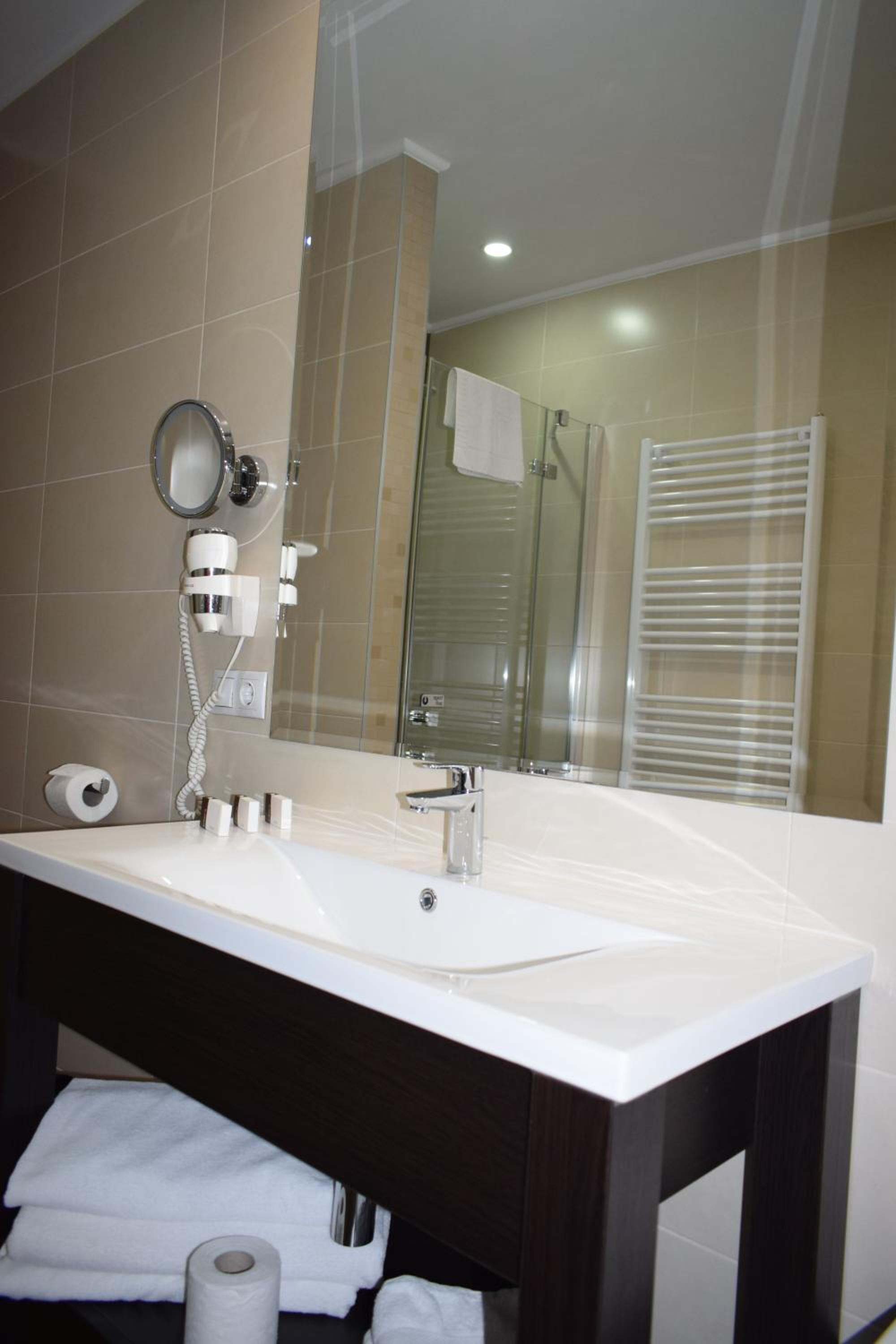 Deluxe Double or Single Room photo 2