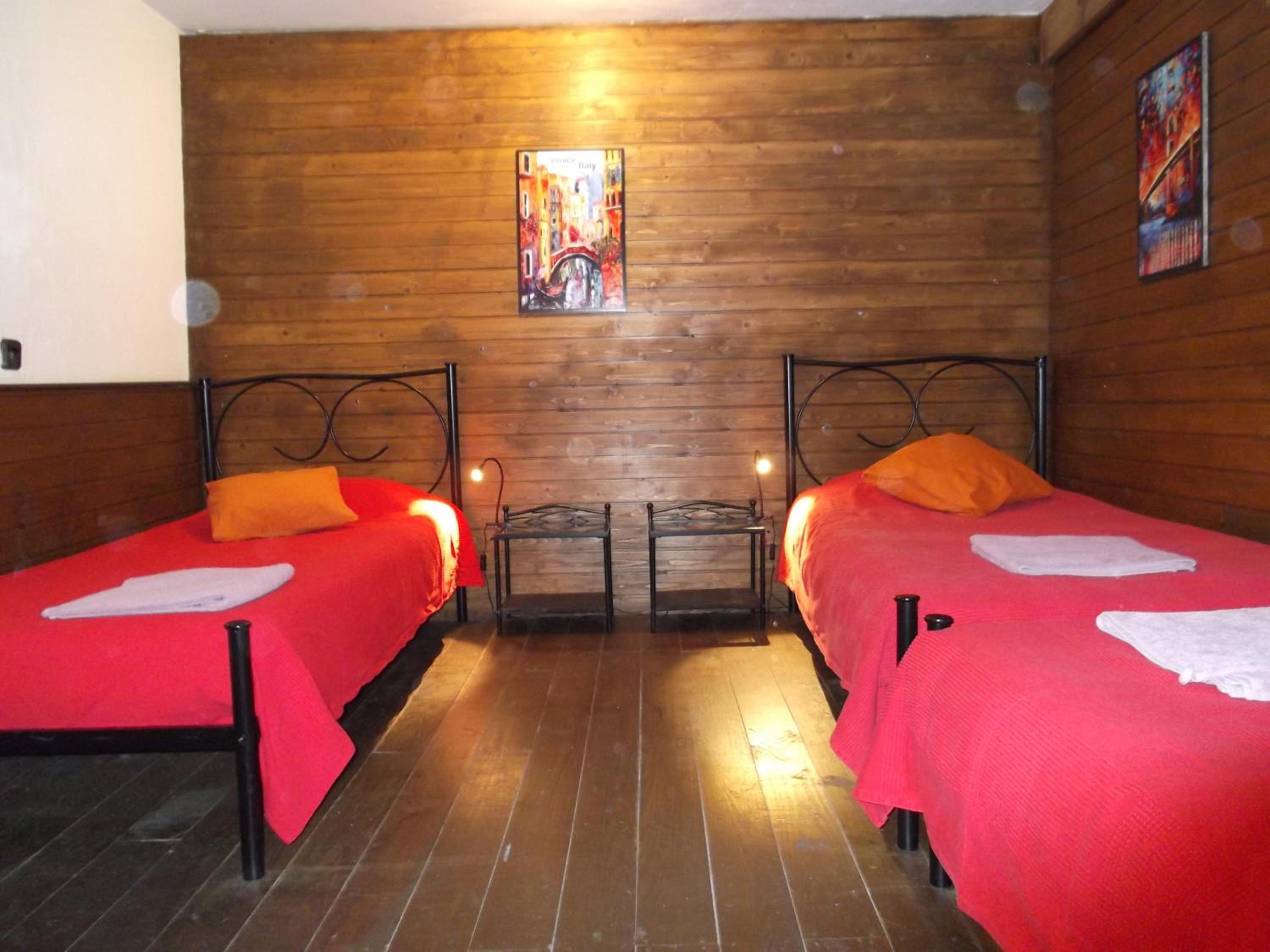 Cama en Dormitorio Compartido Masculino de 4 Camas