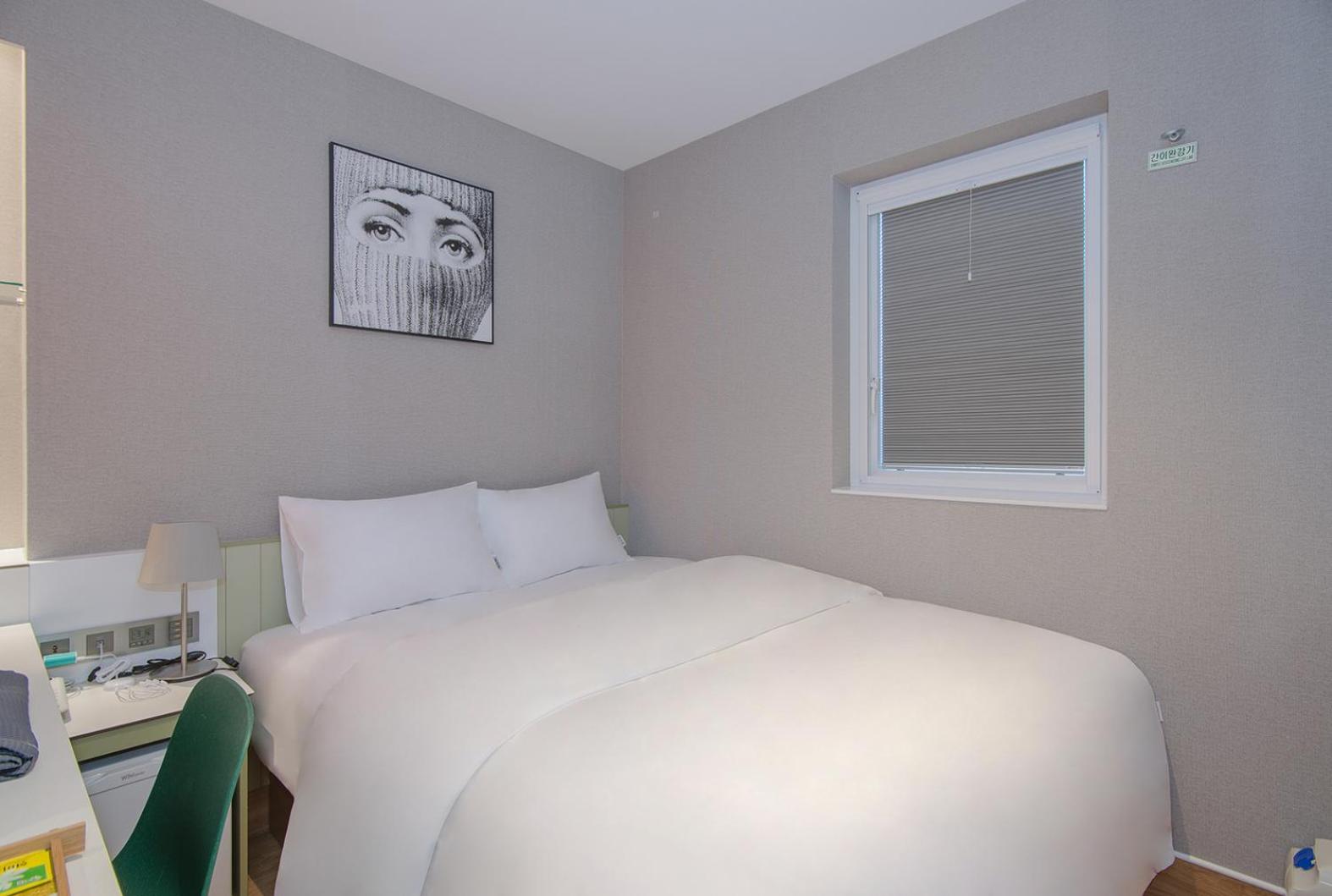 Double Room - Photo 2