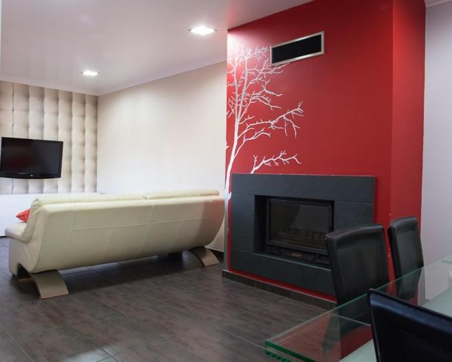 Three-Bedroom Apartment - Photo 1