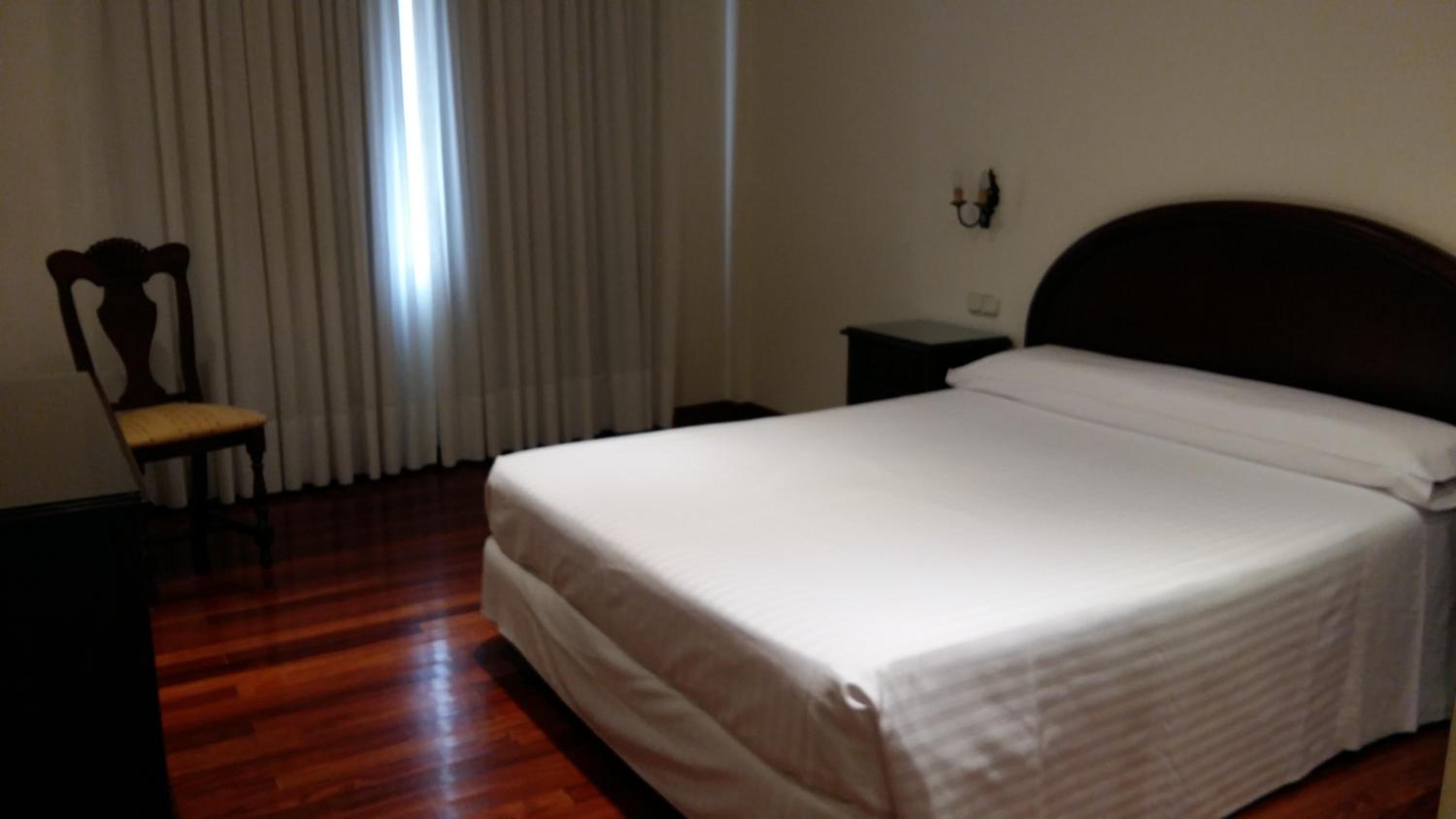 Apartamento de Una Habitación con Vista a la Piscina (2 Adultos)