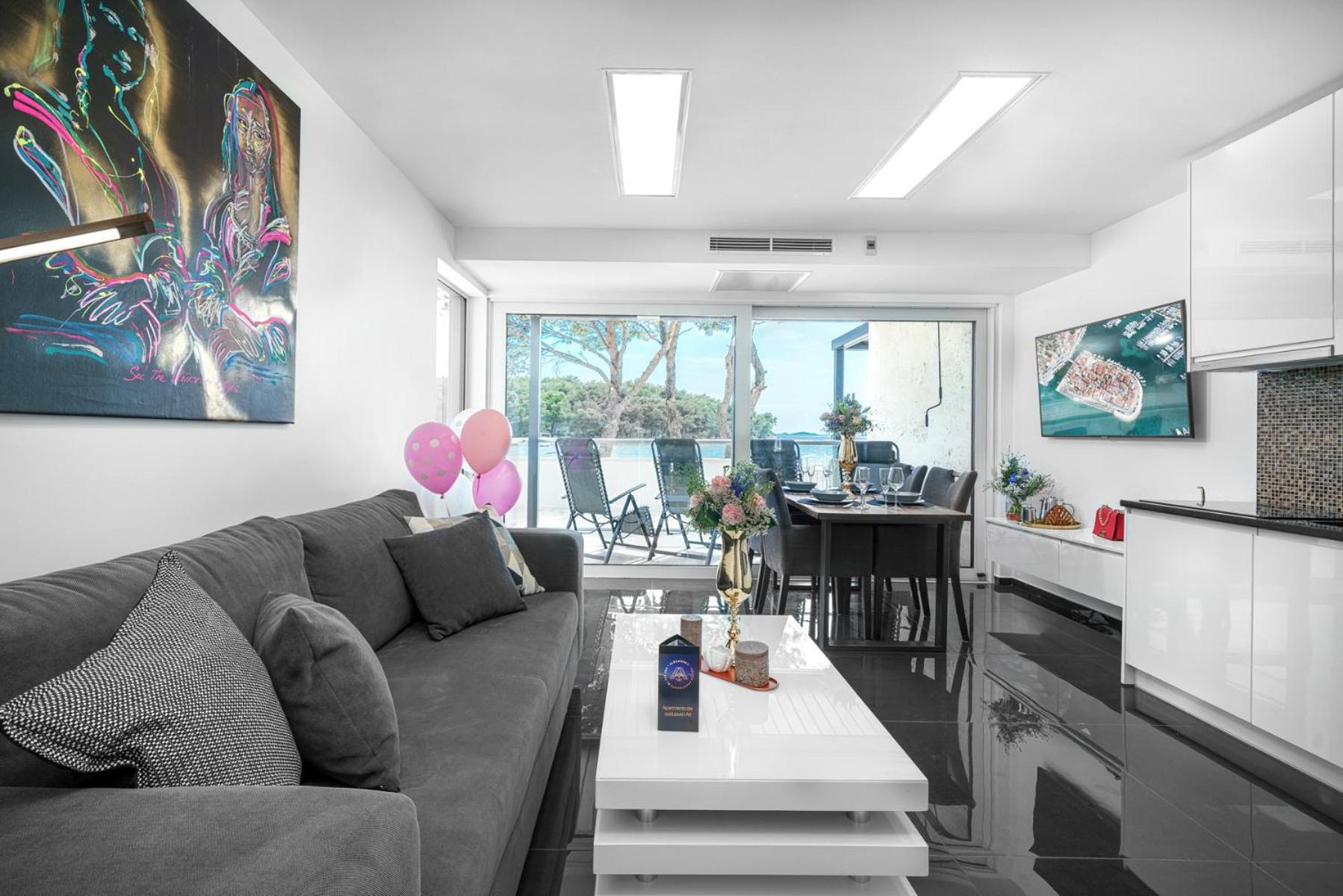 Apartment with Sea View photo 3
