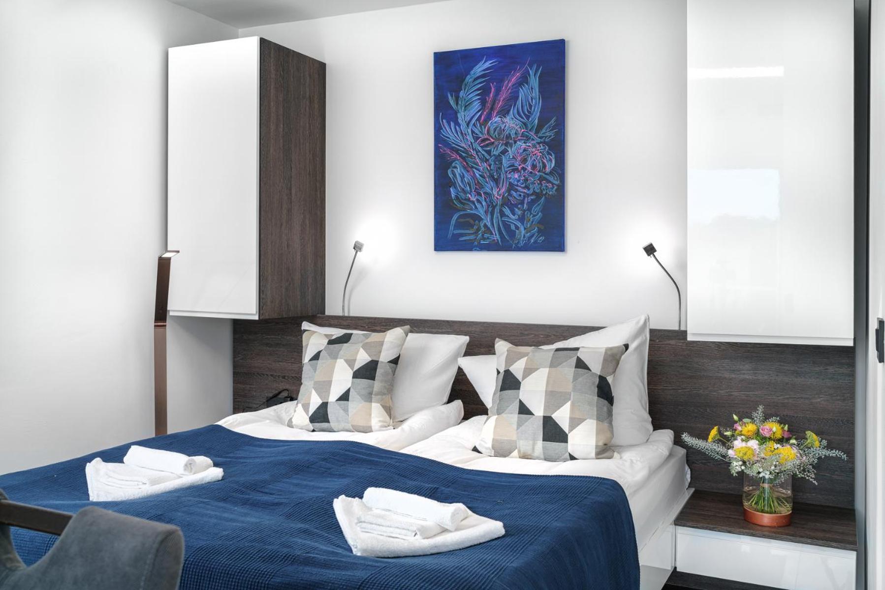 Apartment with Sea View - Photo 15