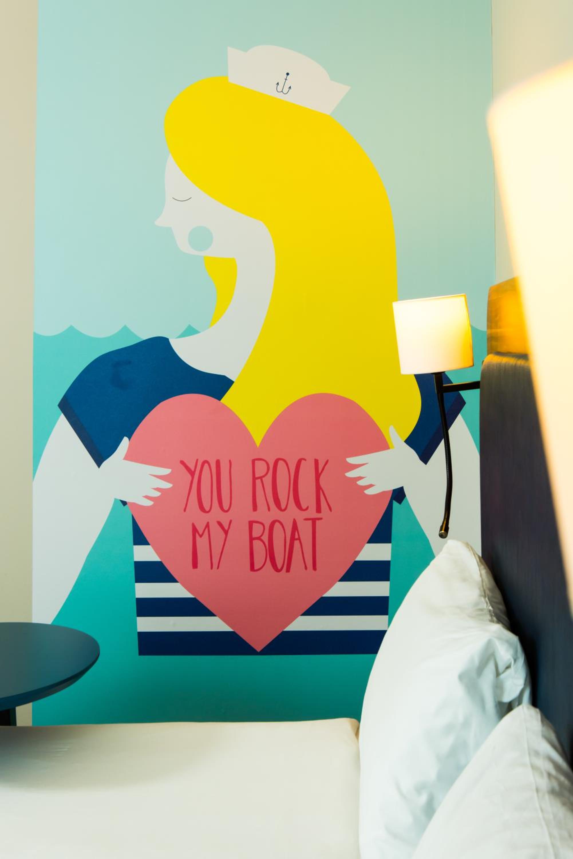 Standard Twin Room - Photo 7