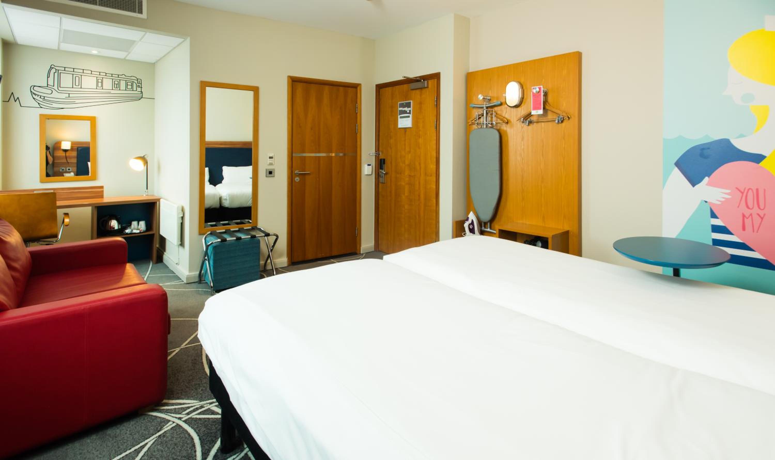 Standard Twin Room - Photo 12