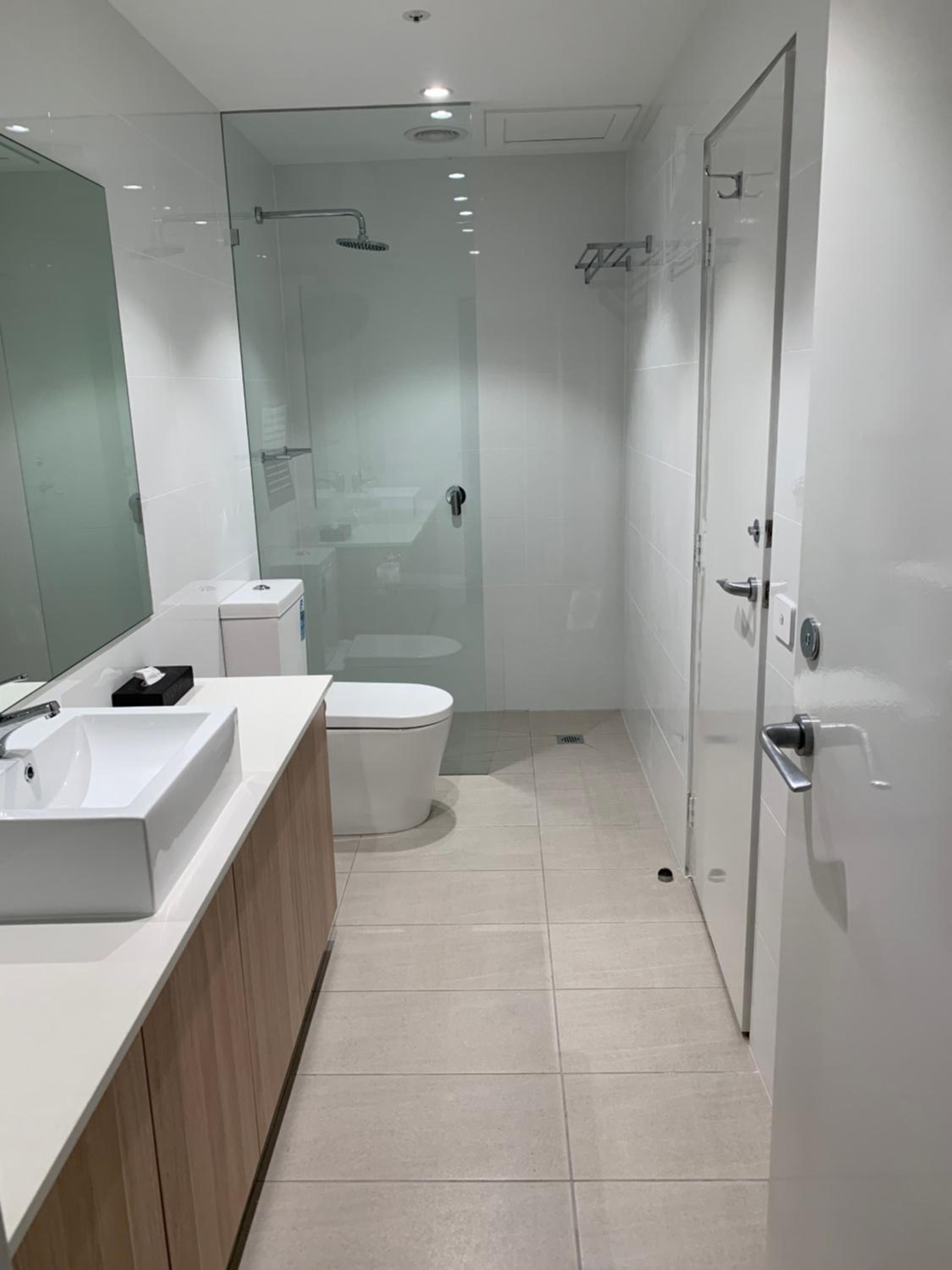Executive Two-Bedroom Apartment - Photo 8