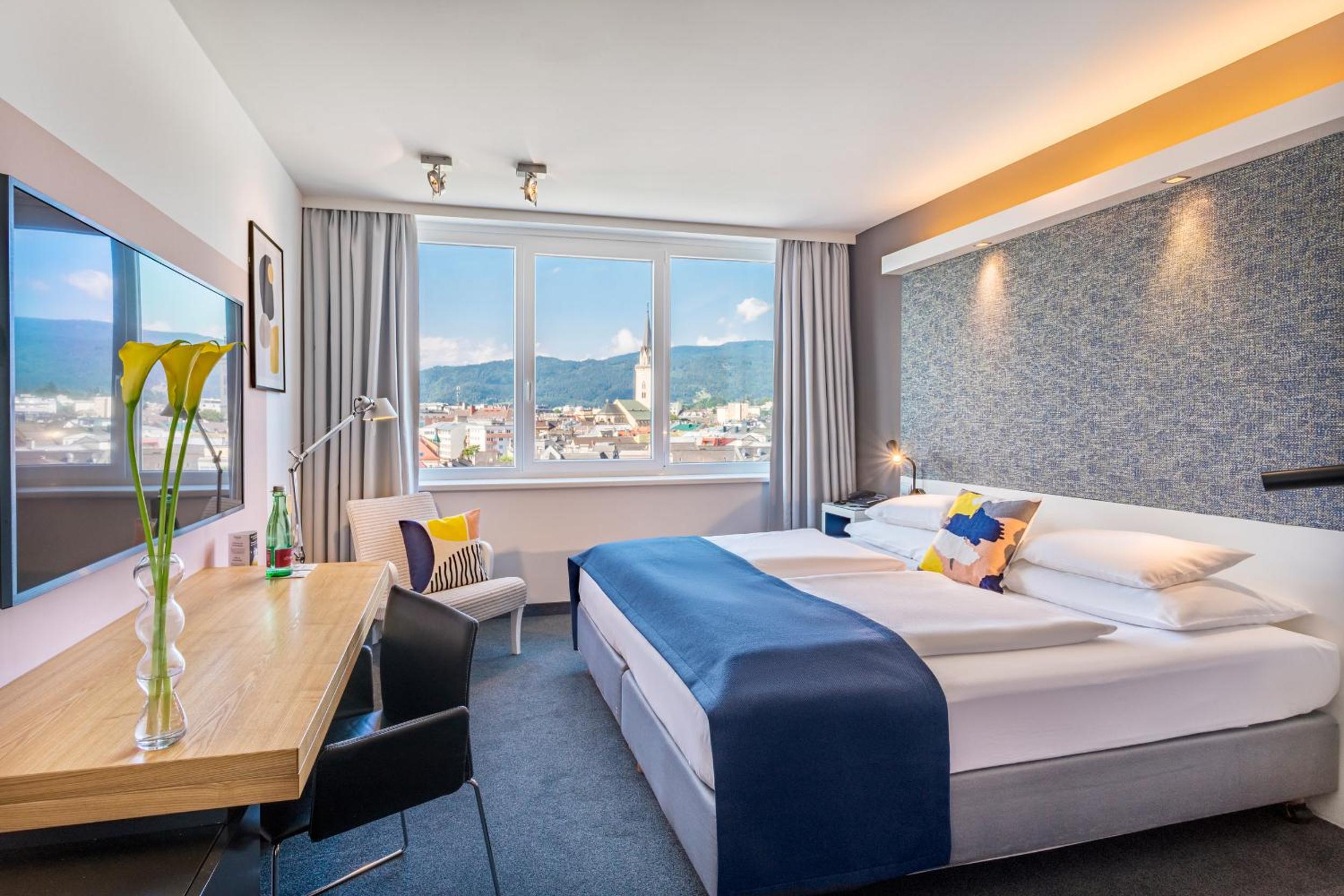Two-Bedroom King Suite with City View photo 1