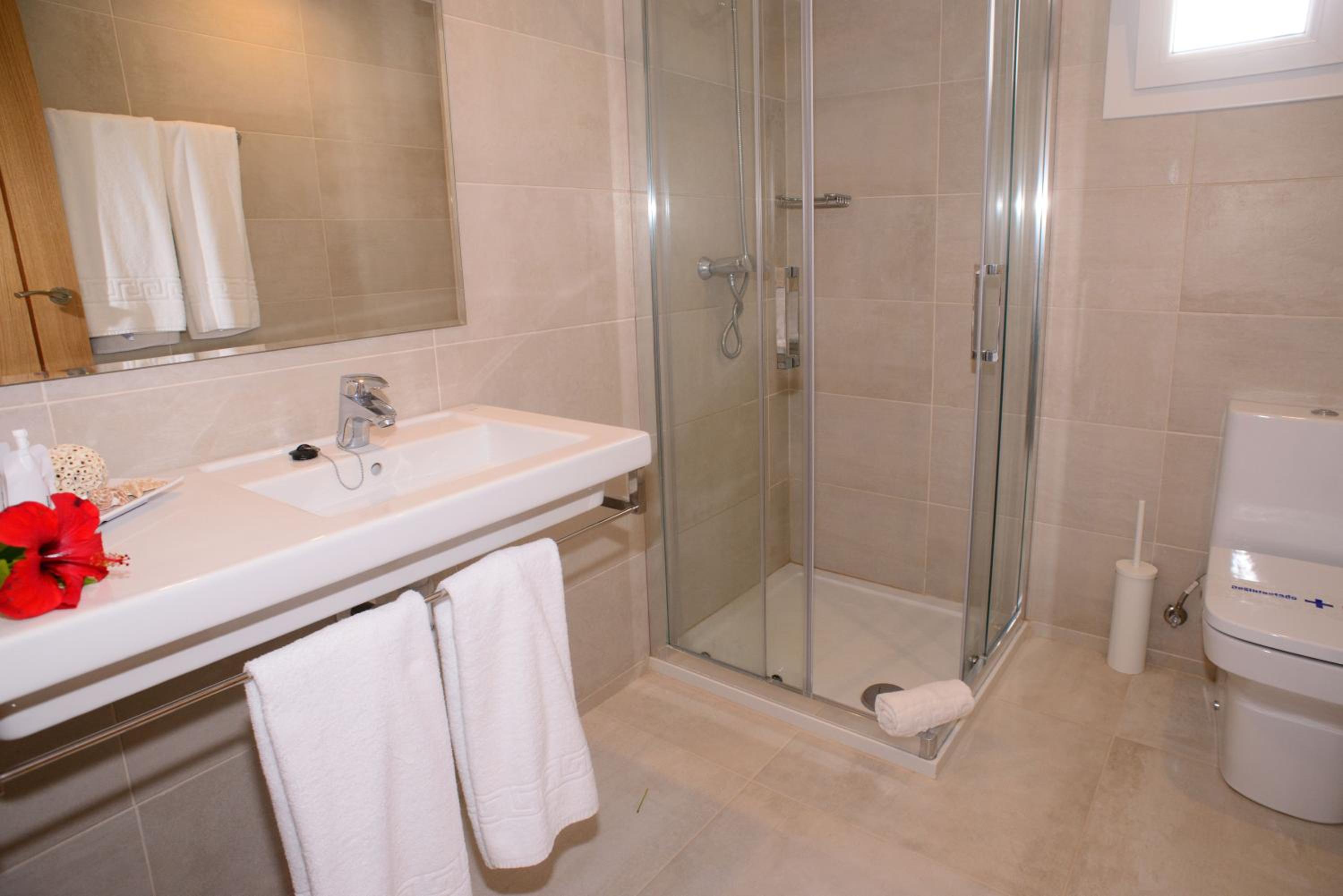 Family Suite - Photo 8