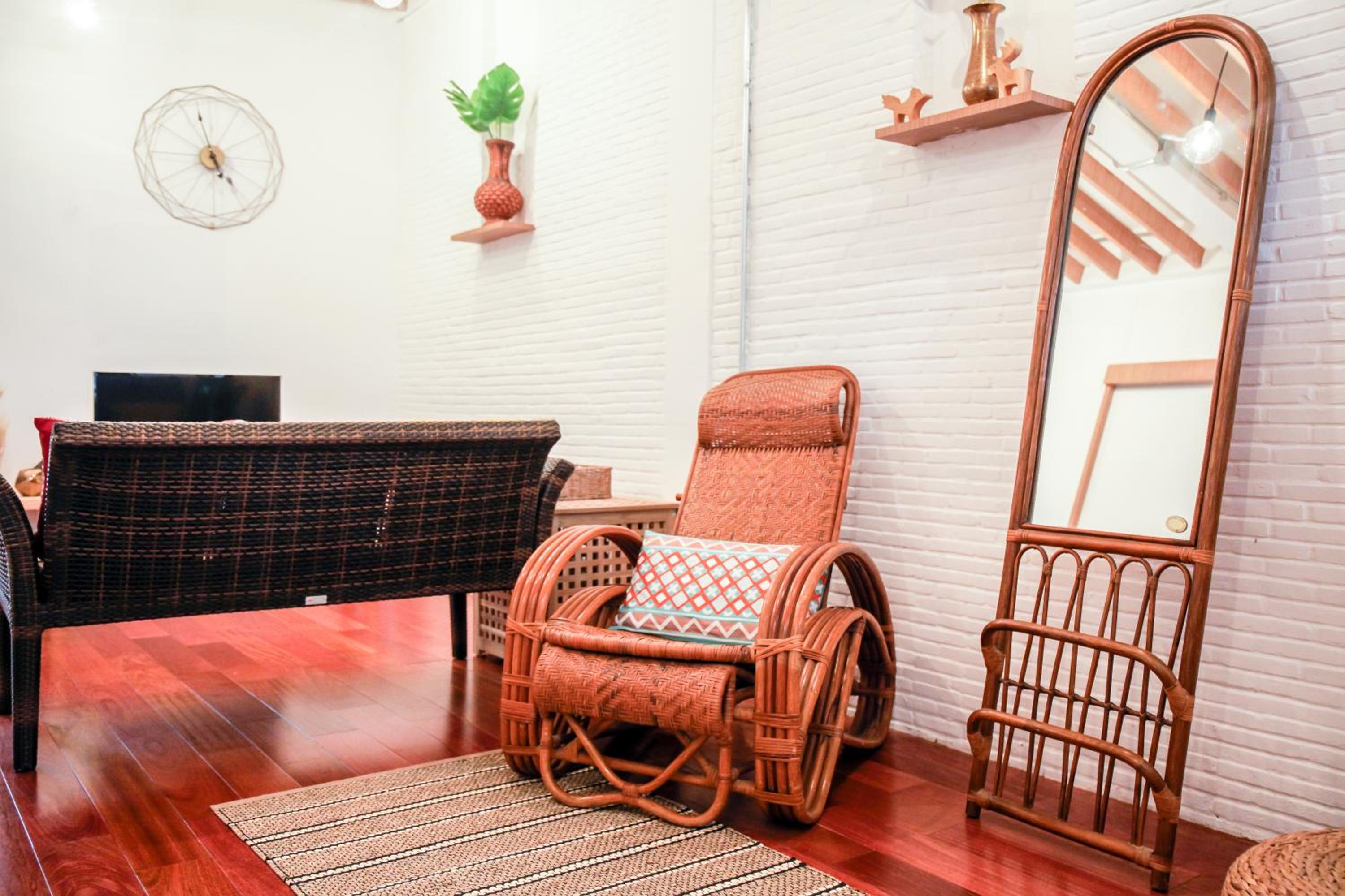 Superior Family Room photo 2