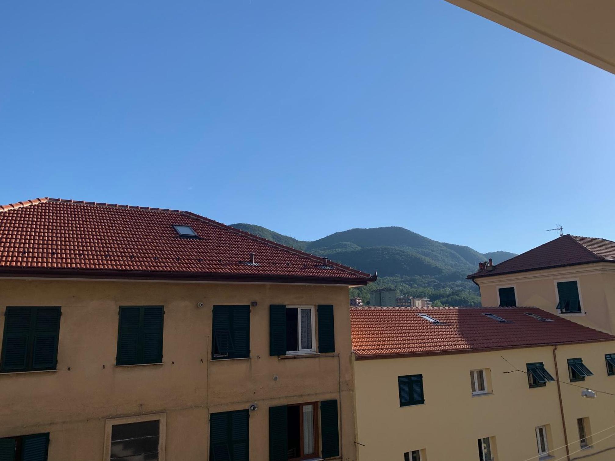 Three-Bedroom Premium Apartment with Balcony - Photo 41