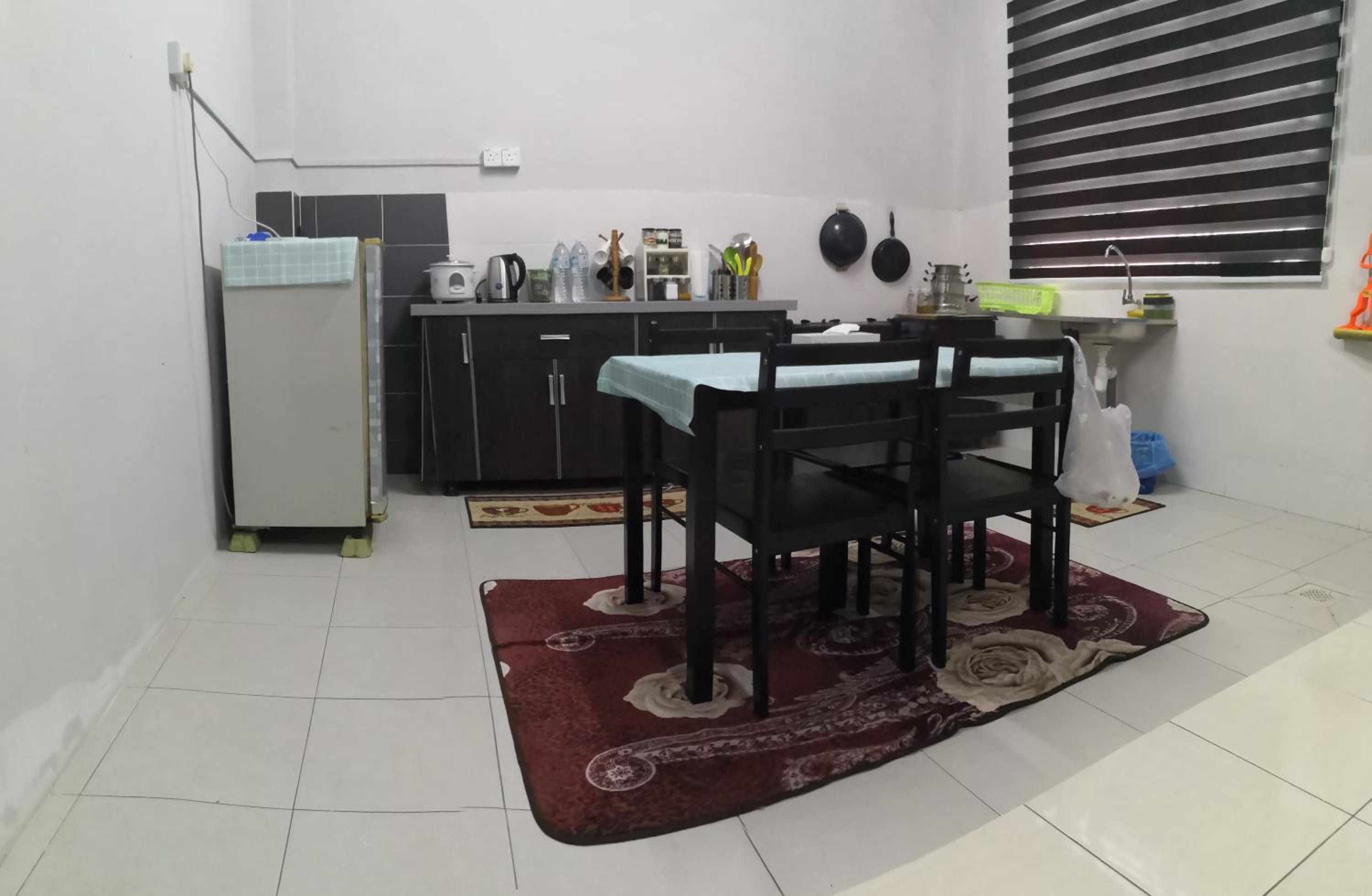 Three-Bedroom House photo 2