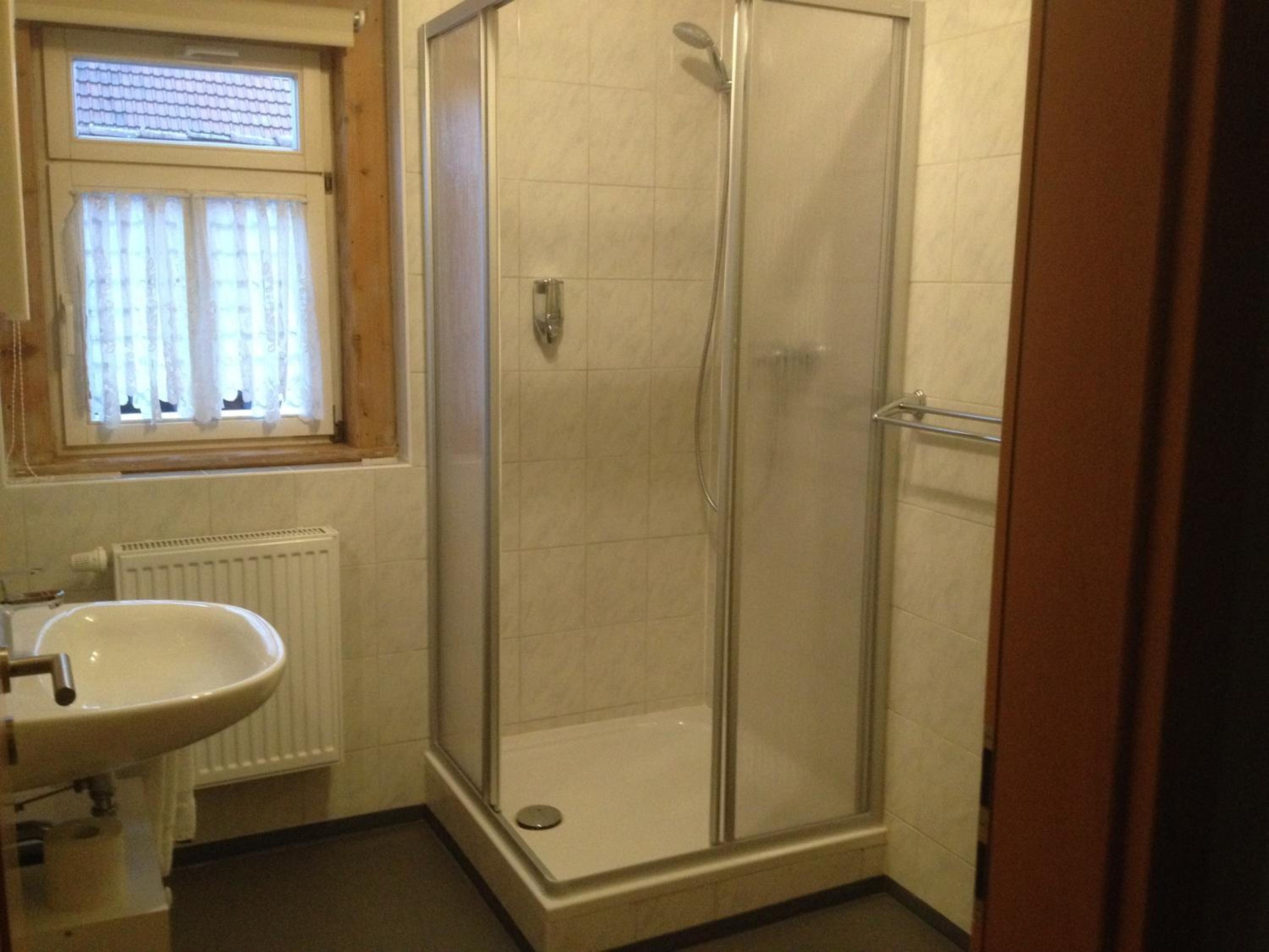 Classic Twin Room - Photo 2