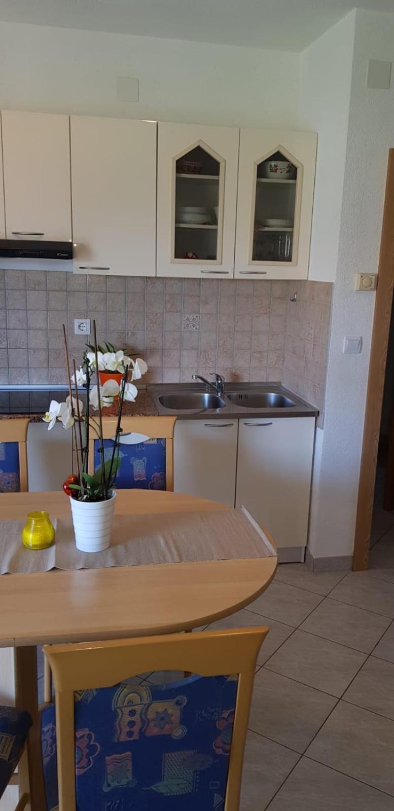 Apartment with Balcony - Photo 37