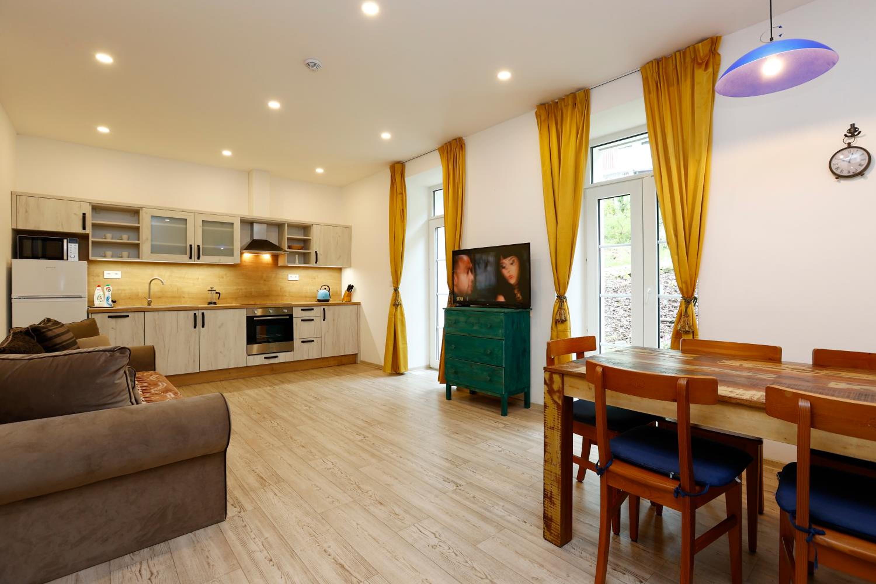 Apartment with Forest View and Terrace - Photo 29