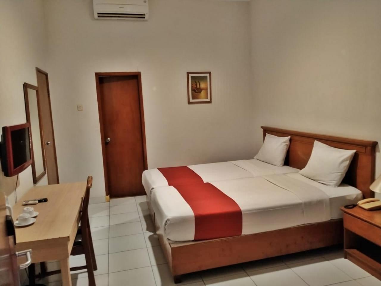 Budget Twin Room - Room only photo 1