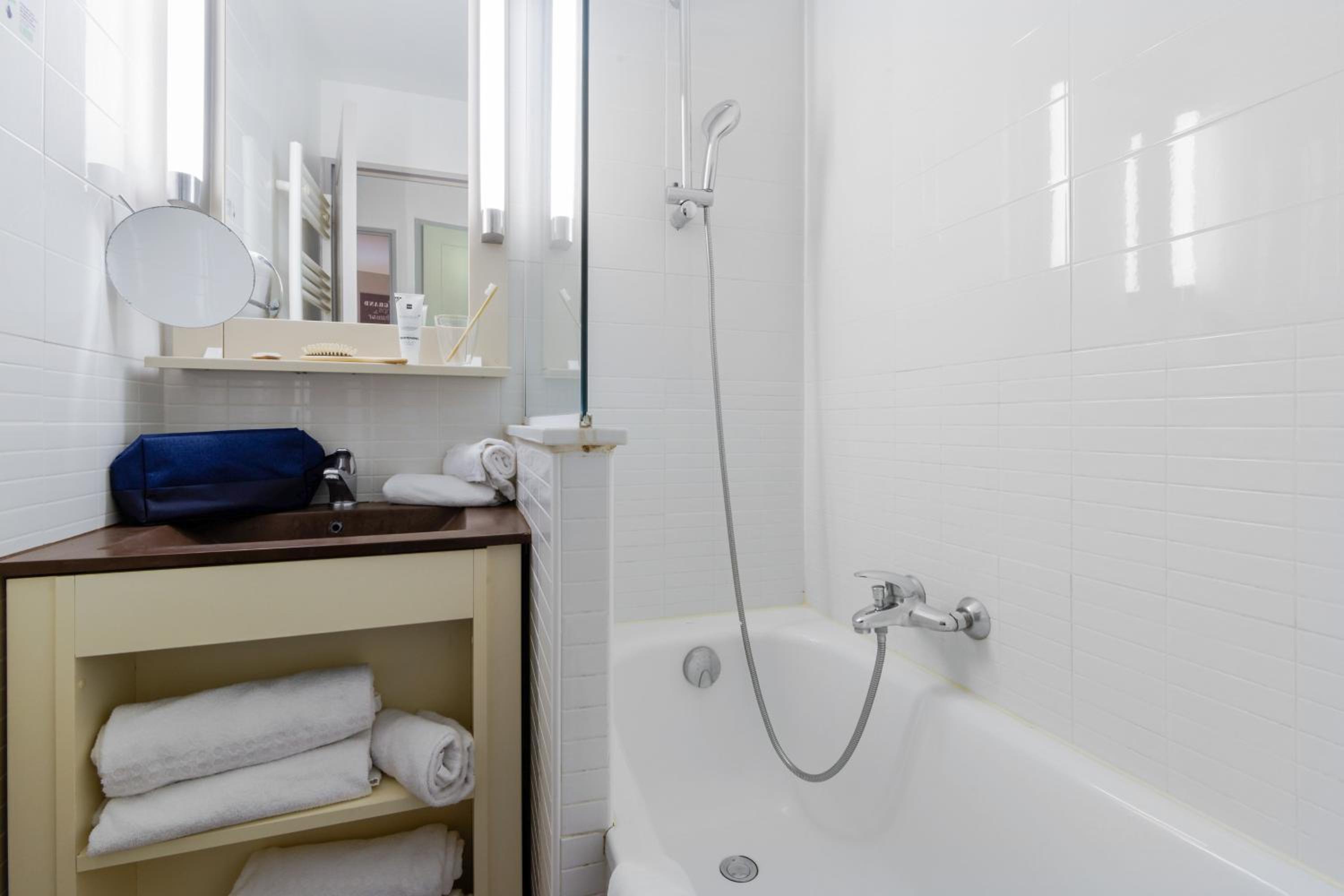 Studio with Sleeping Alcove and Terrace or Balcony (4 People) photo 3