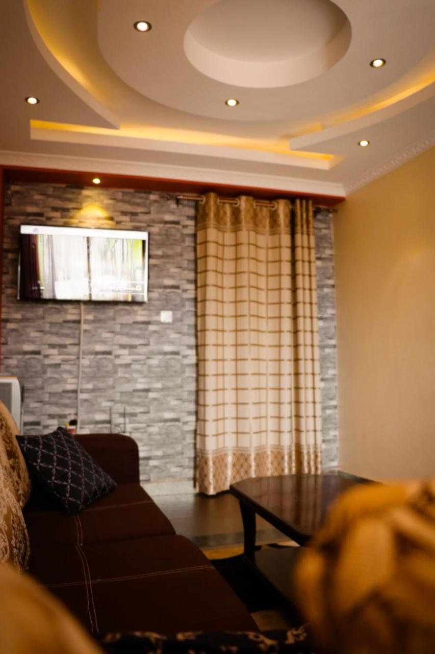 Queen Room - Photo 5