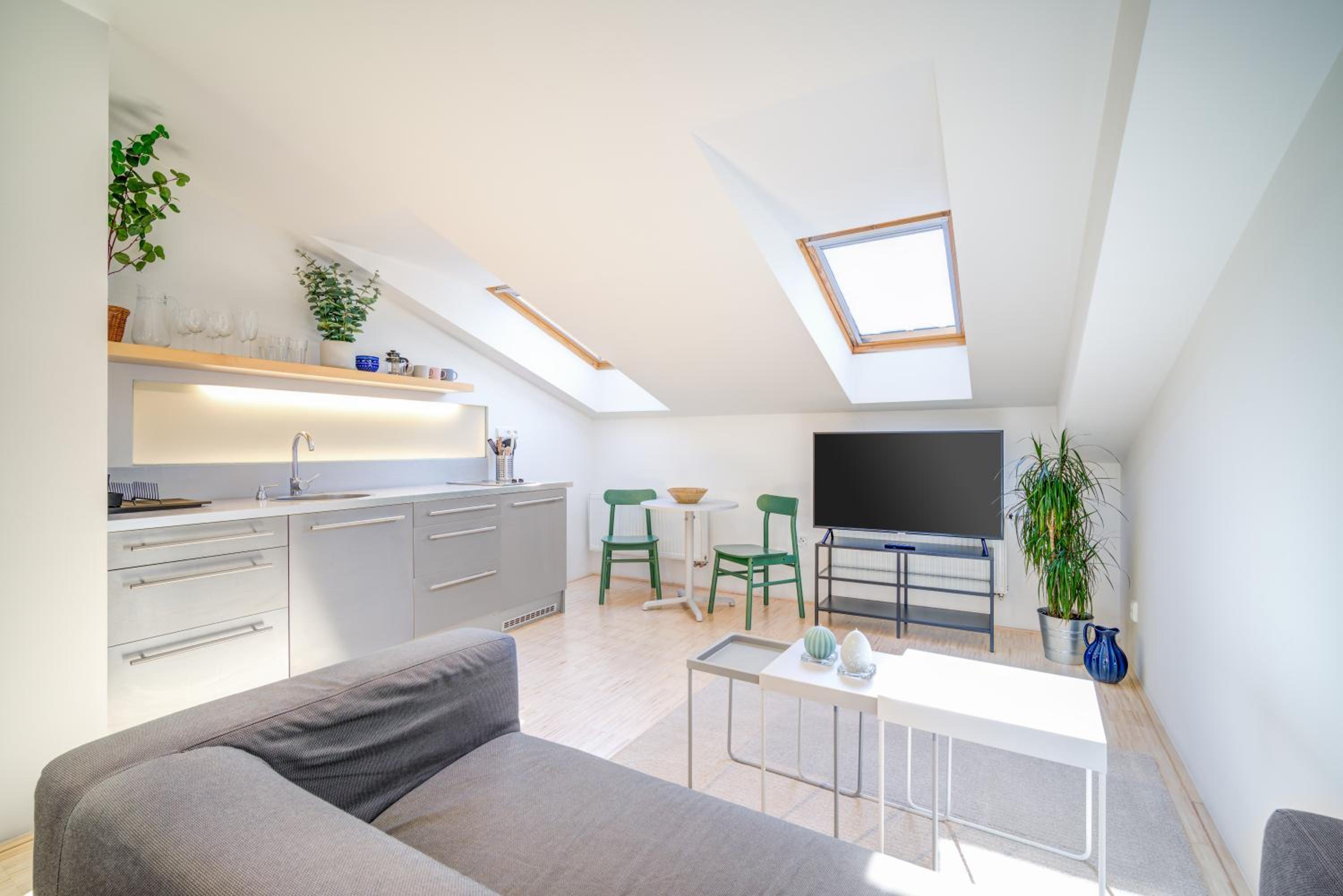 Attic Studio - Photo 6