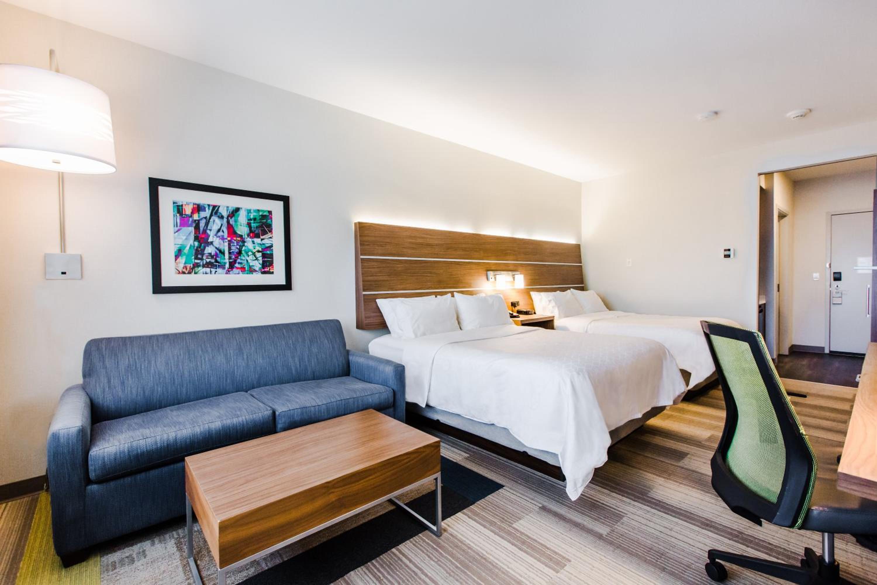 Suite with Two Beds - Non-Smoking