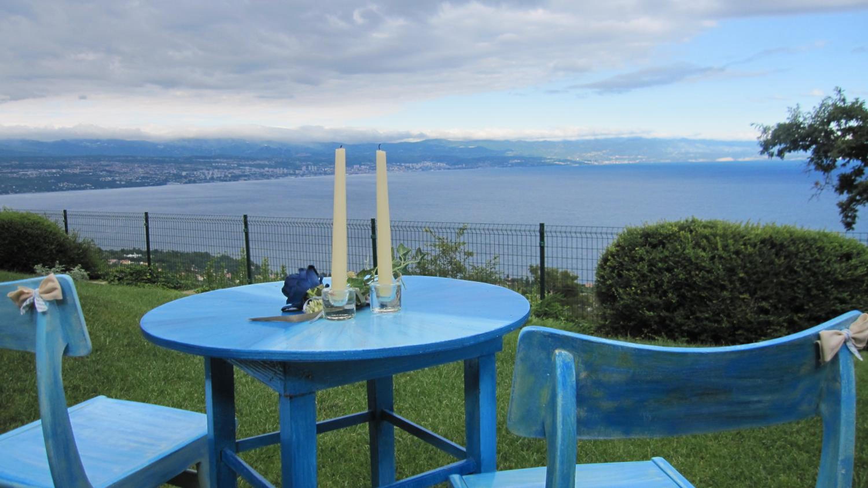 One-Bedroom Apartment with Terrace (4 Adults) photo 2