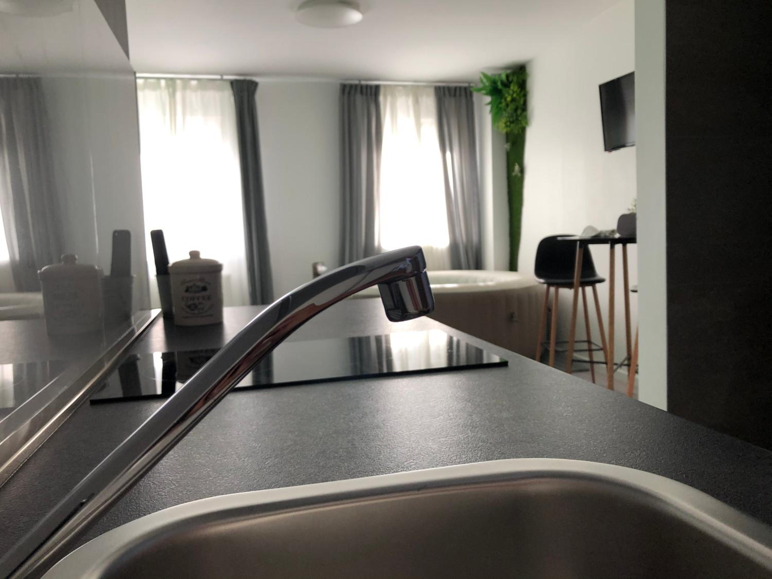 One-Bedroom Apartment - Photo 45