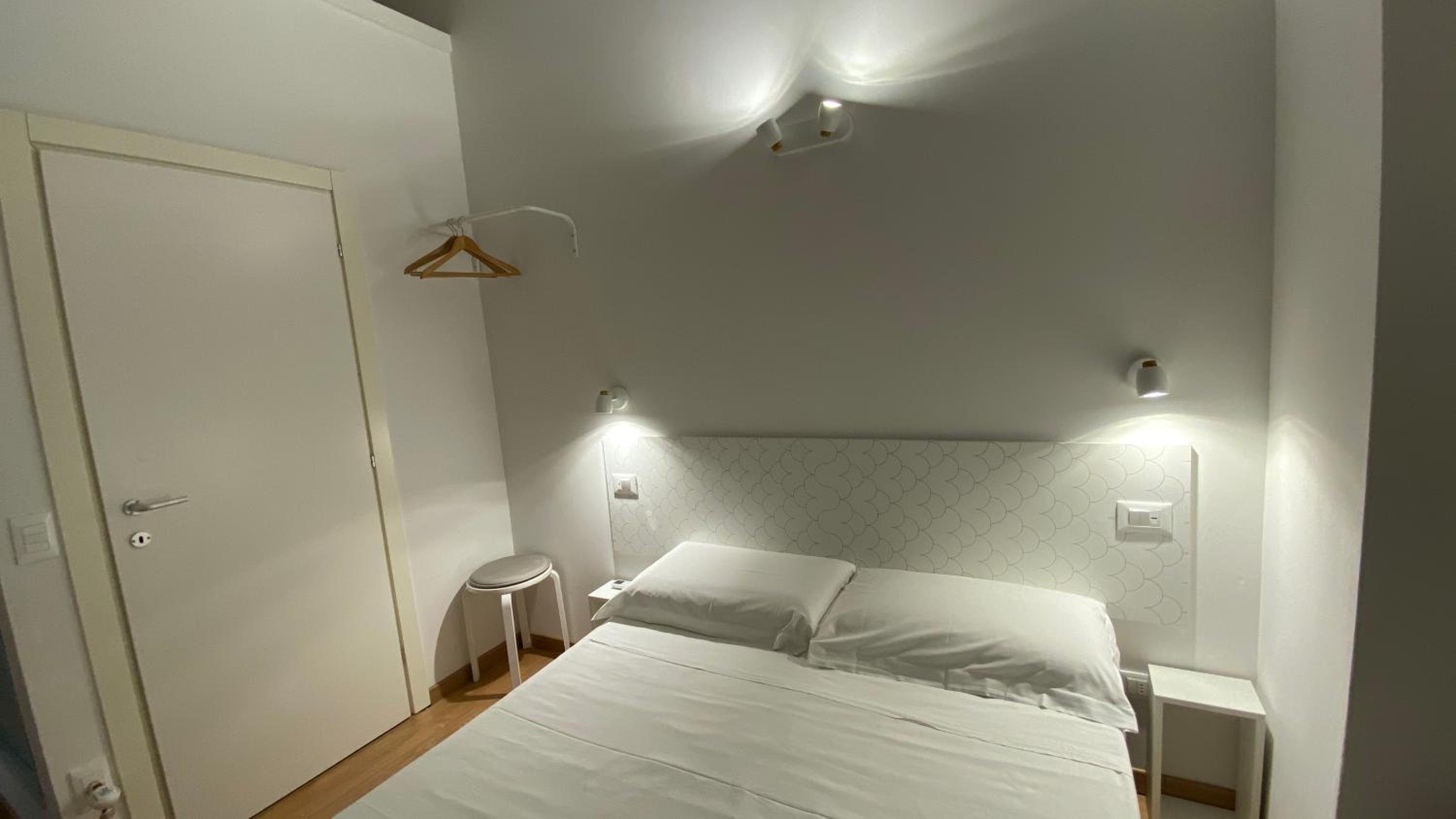 Double Room with Private Bathroom photo 2