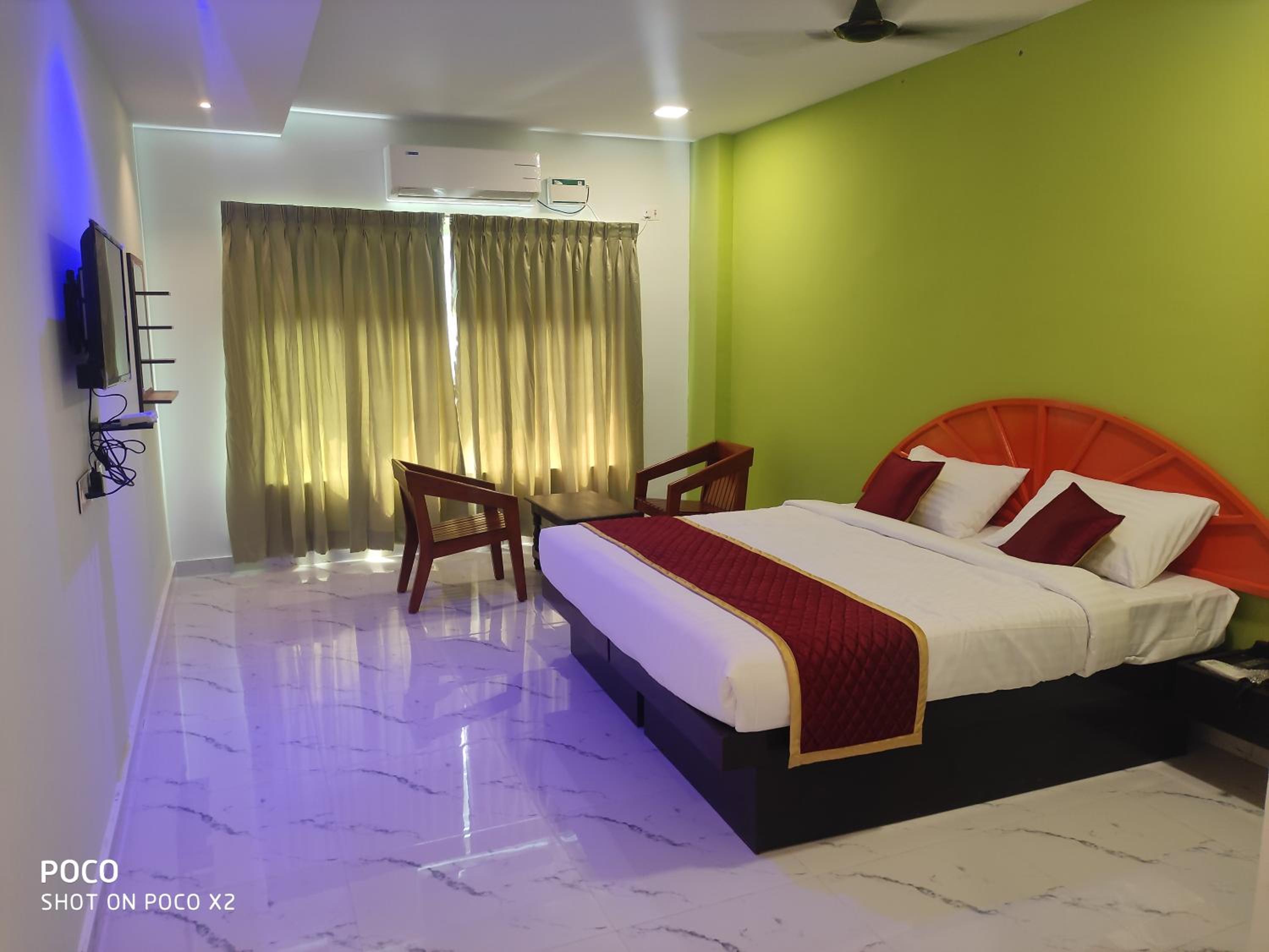 Deluxe Double Room - Photo 2