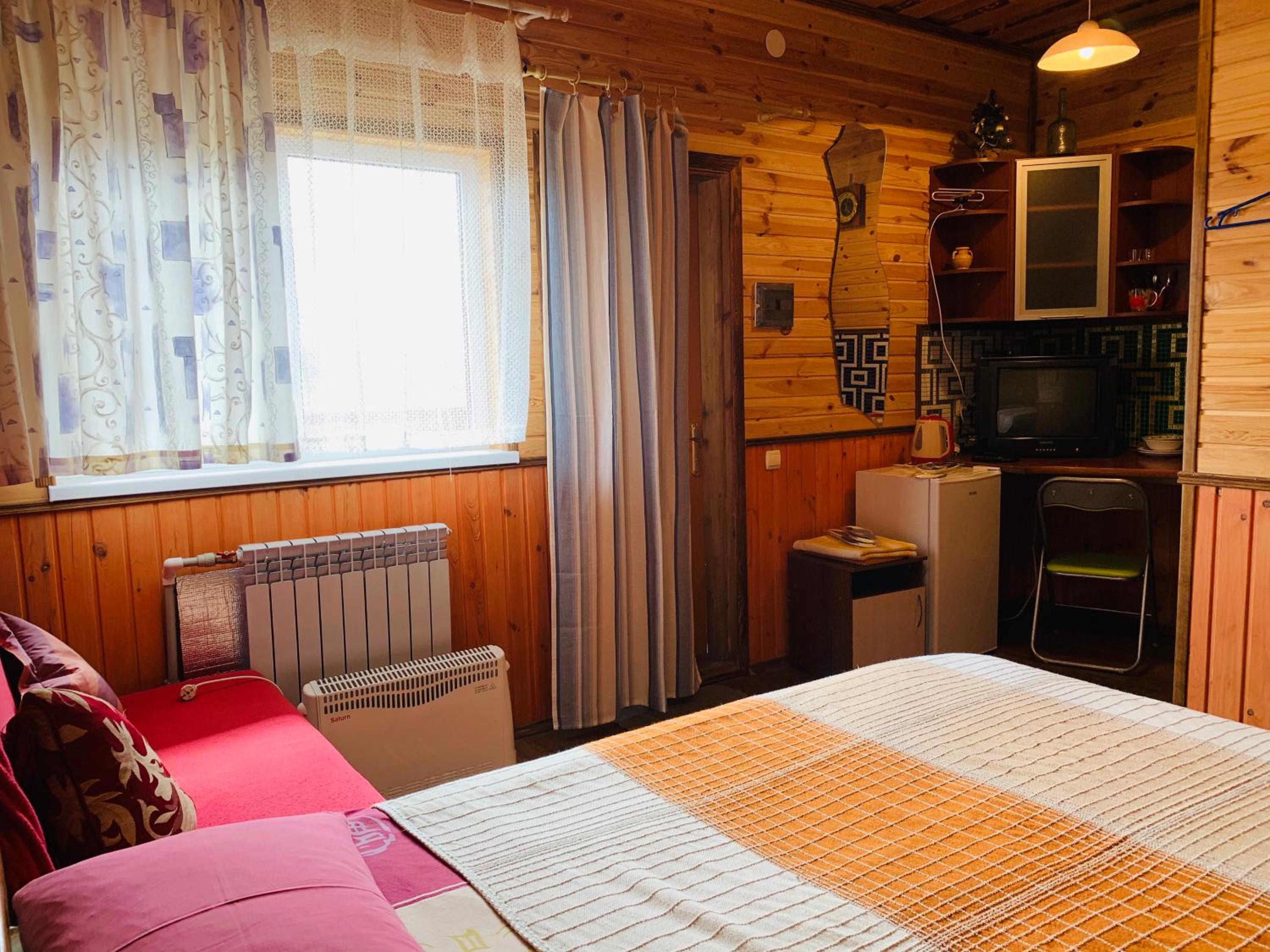 Deluxe Double Room with Shower photo 3