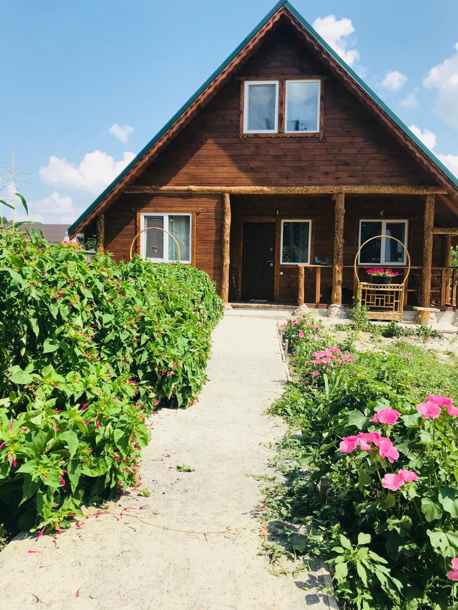 Three-Bedroom Chalet photo 2