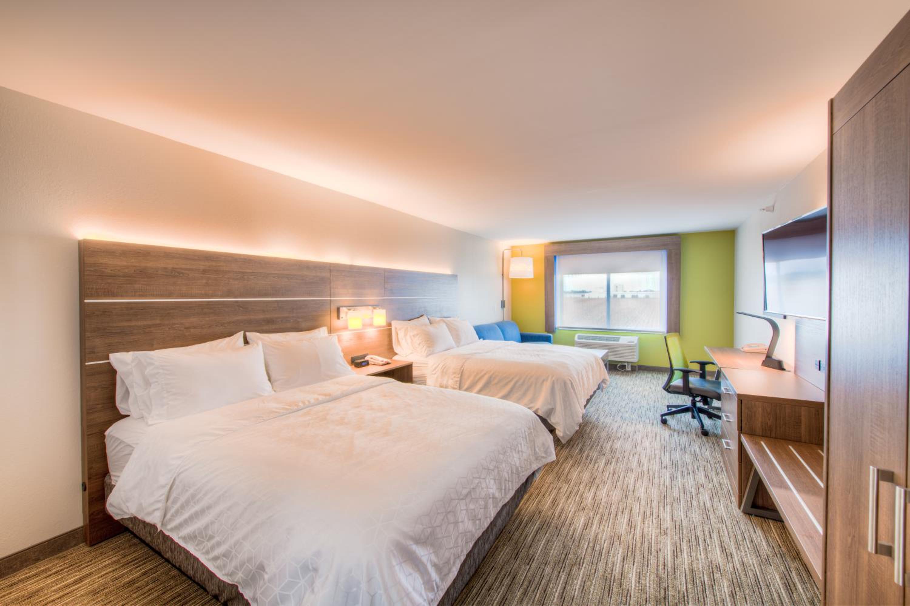 Suite with Two Beds - Non-Smoking - Photo 1