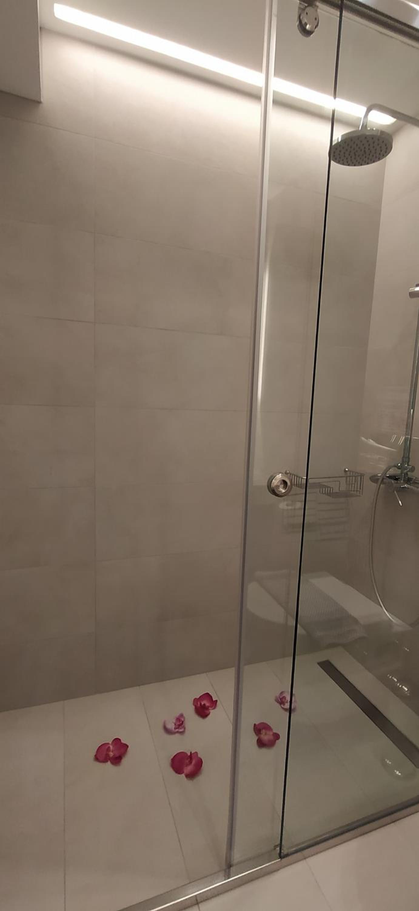 One-Bedroom Apartment (4 Adults) - Photo 4
