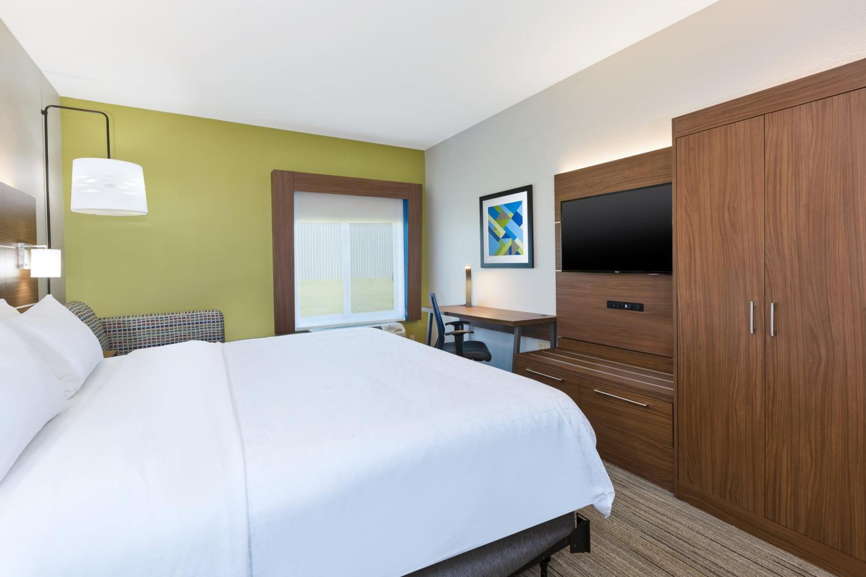 Standard King Room - Photo 1
