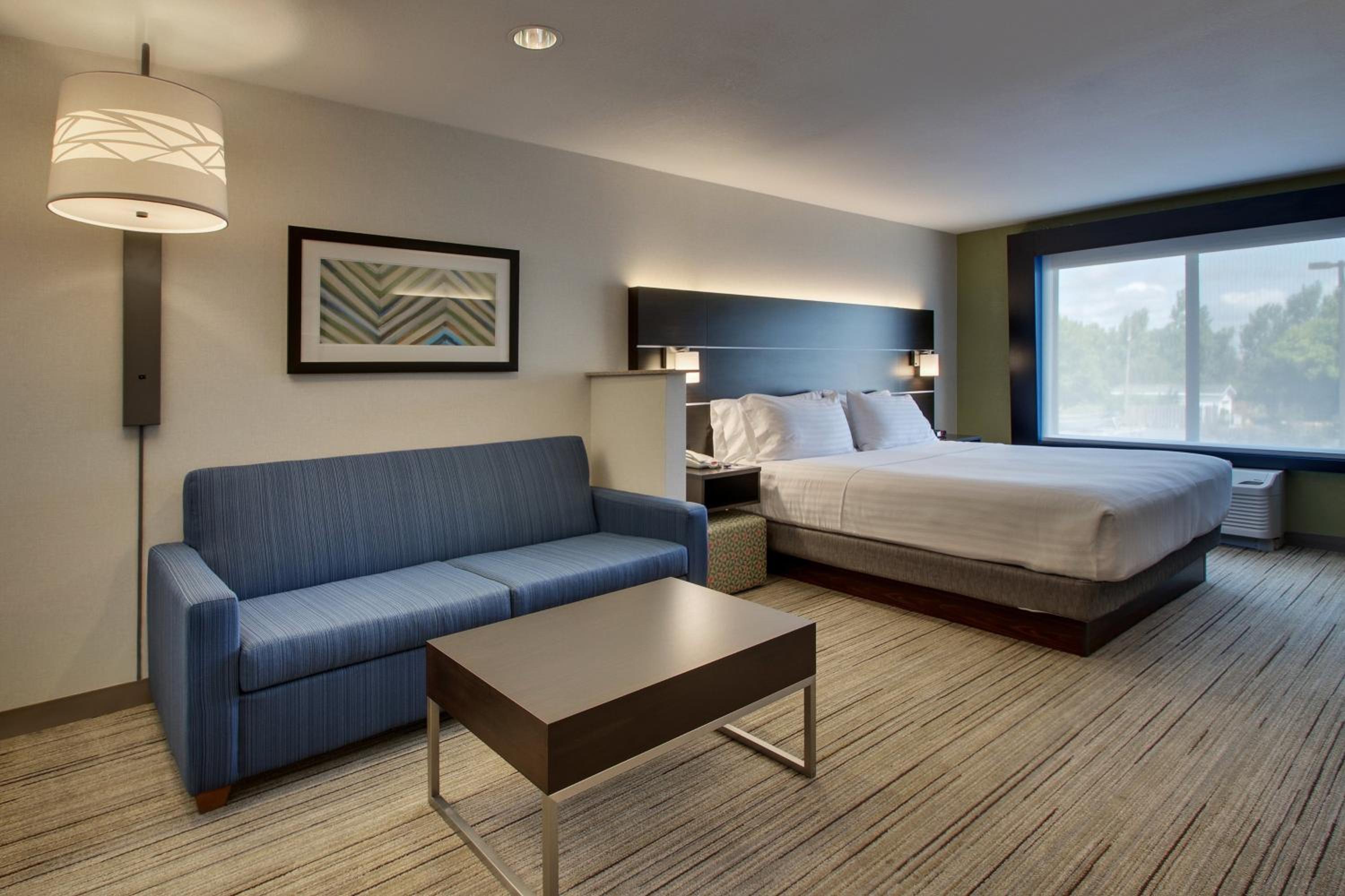 King Suite - Disability Access - Photo 2