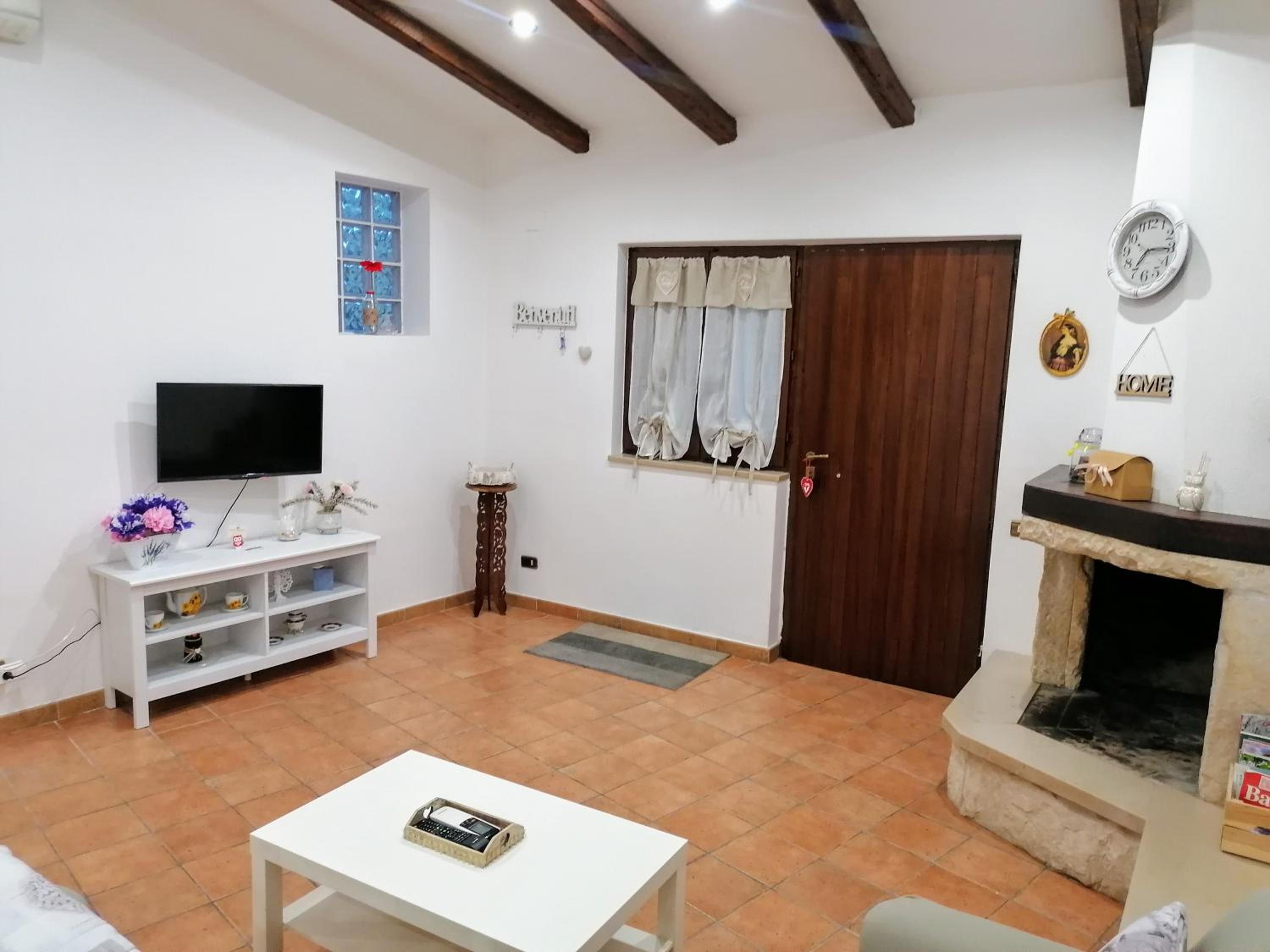 Two-Bedroom Apartment - Photo 3