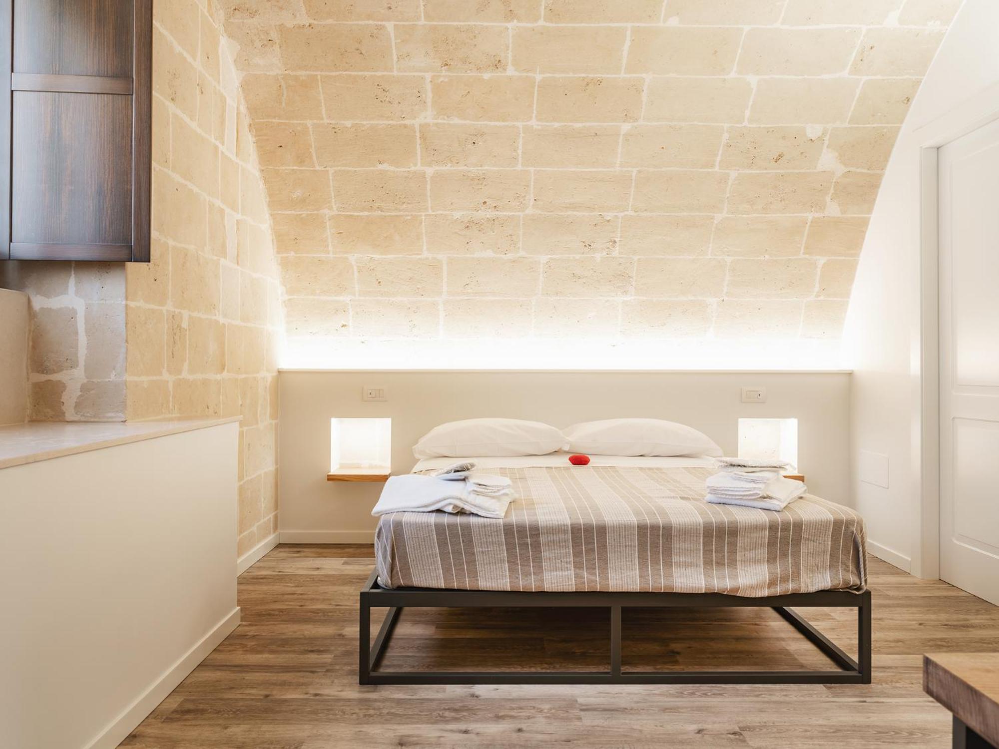 Double Room - Photo 1