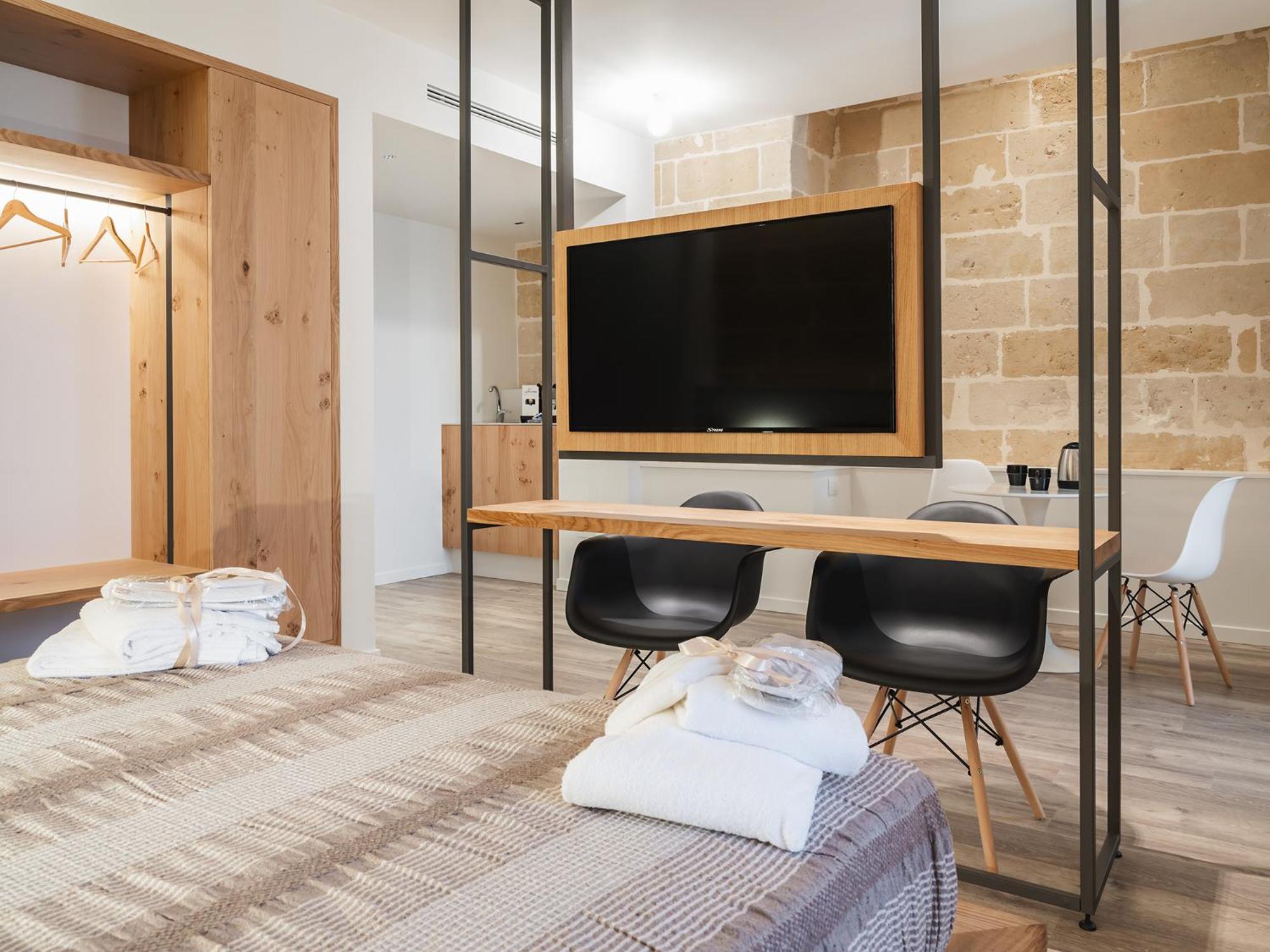 Double Room with Terrace - Photo 9