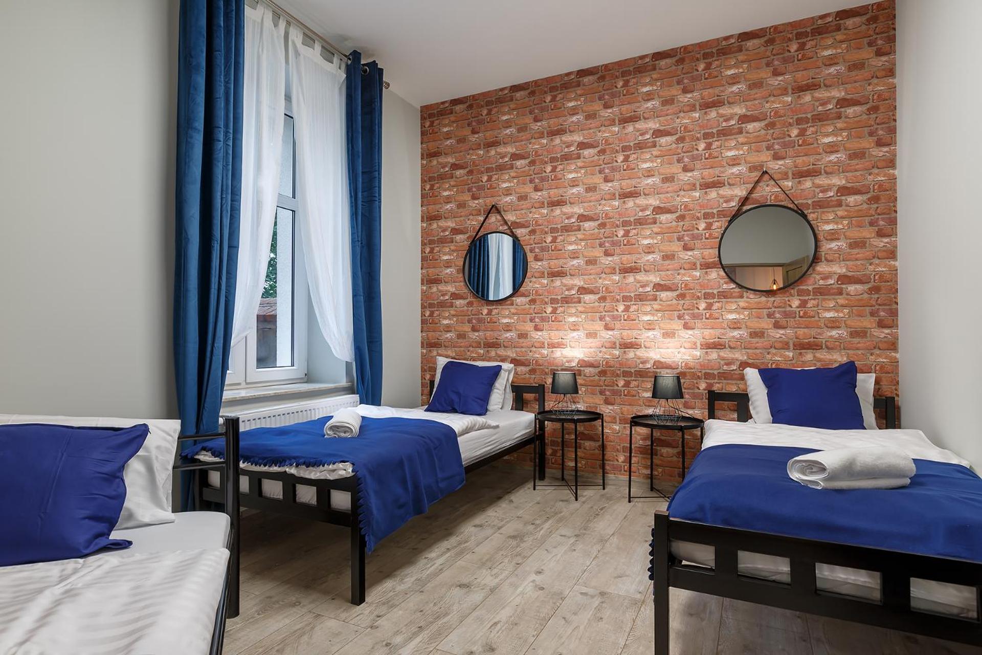 Two-Bedroom Apartment - Photo 21