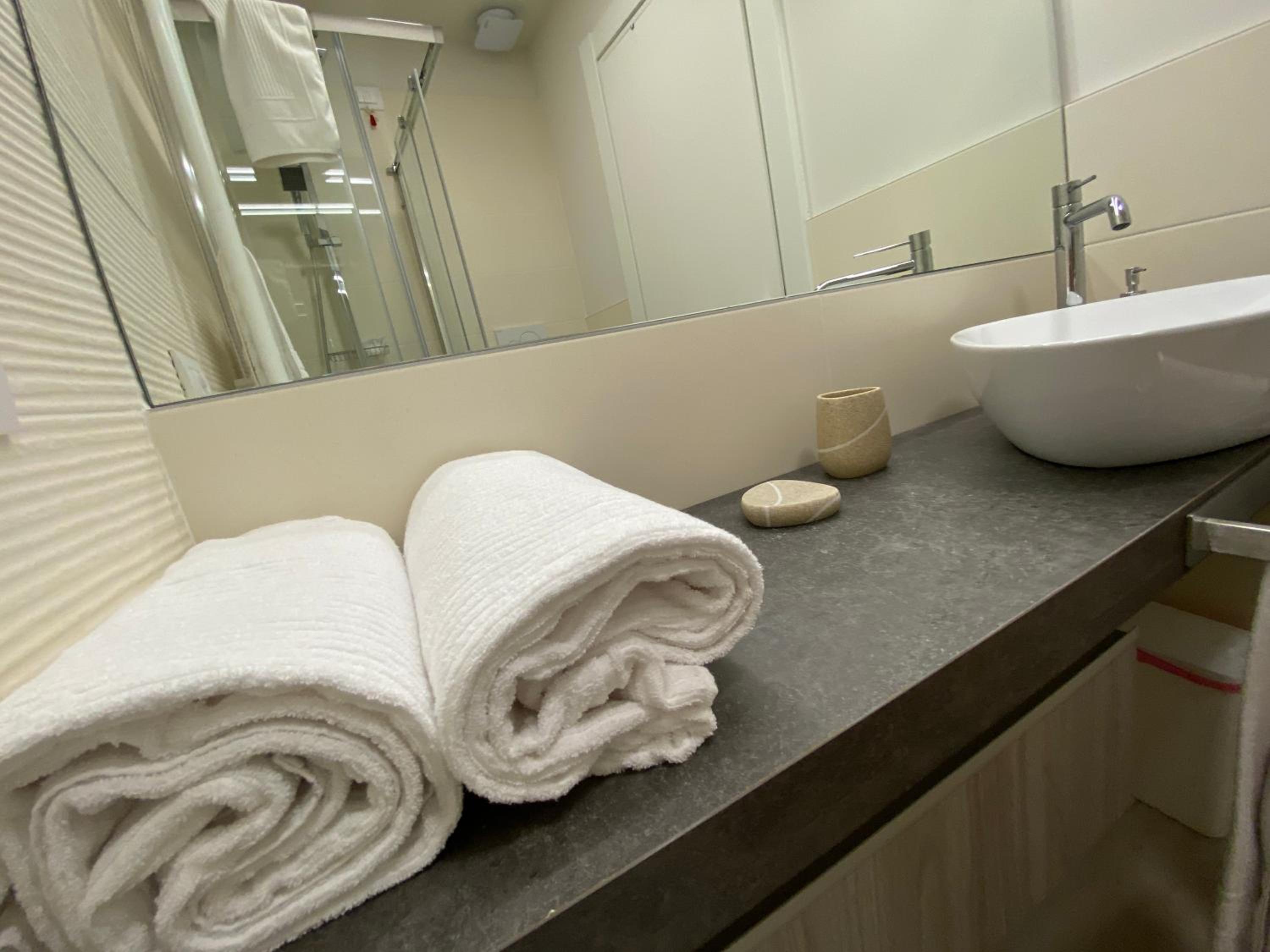Superior Double Room - Photo 11