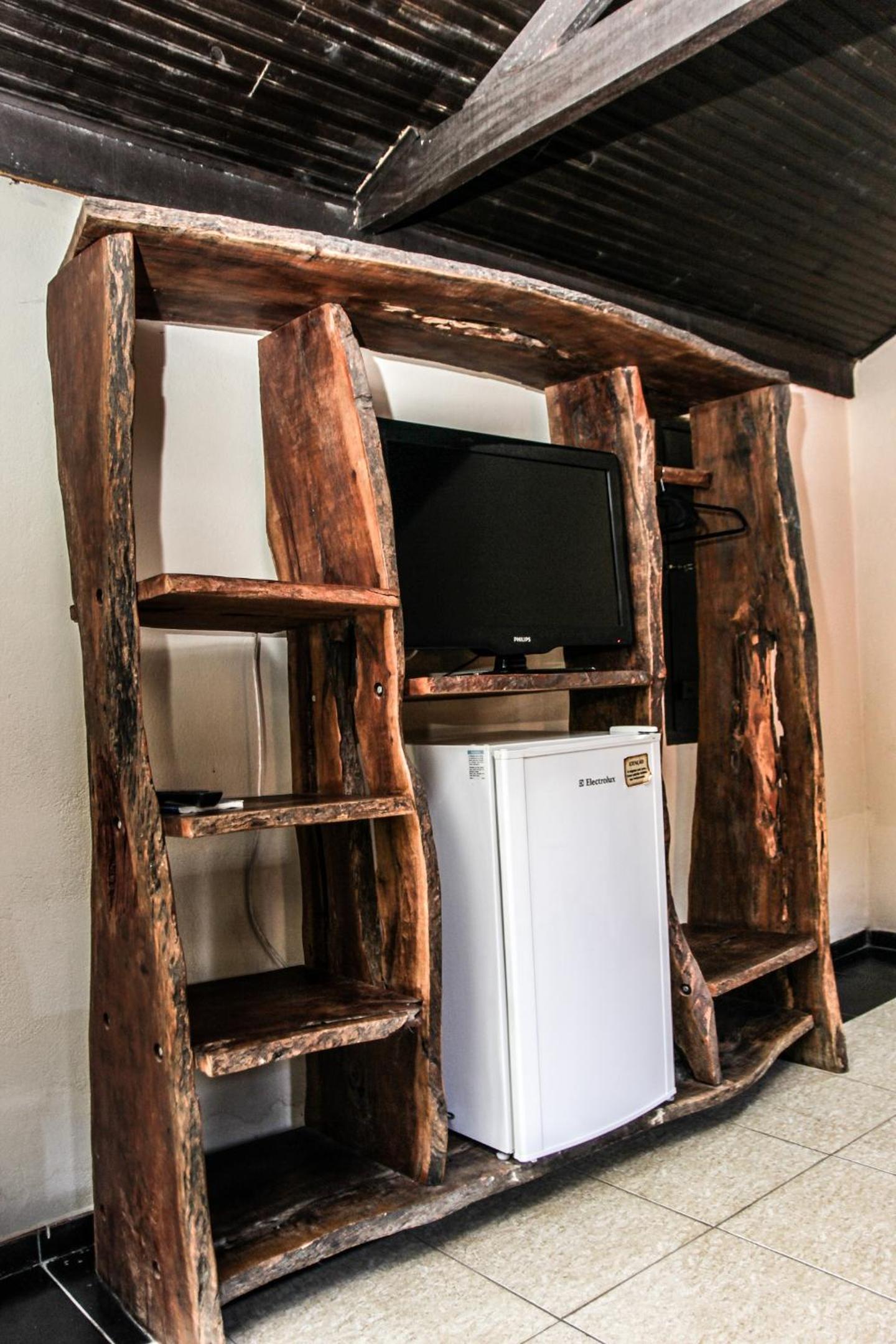 Superior Family Room photo 1