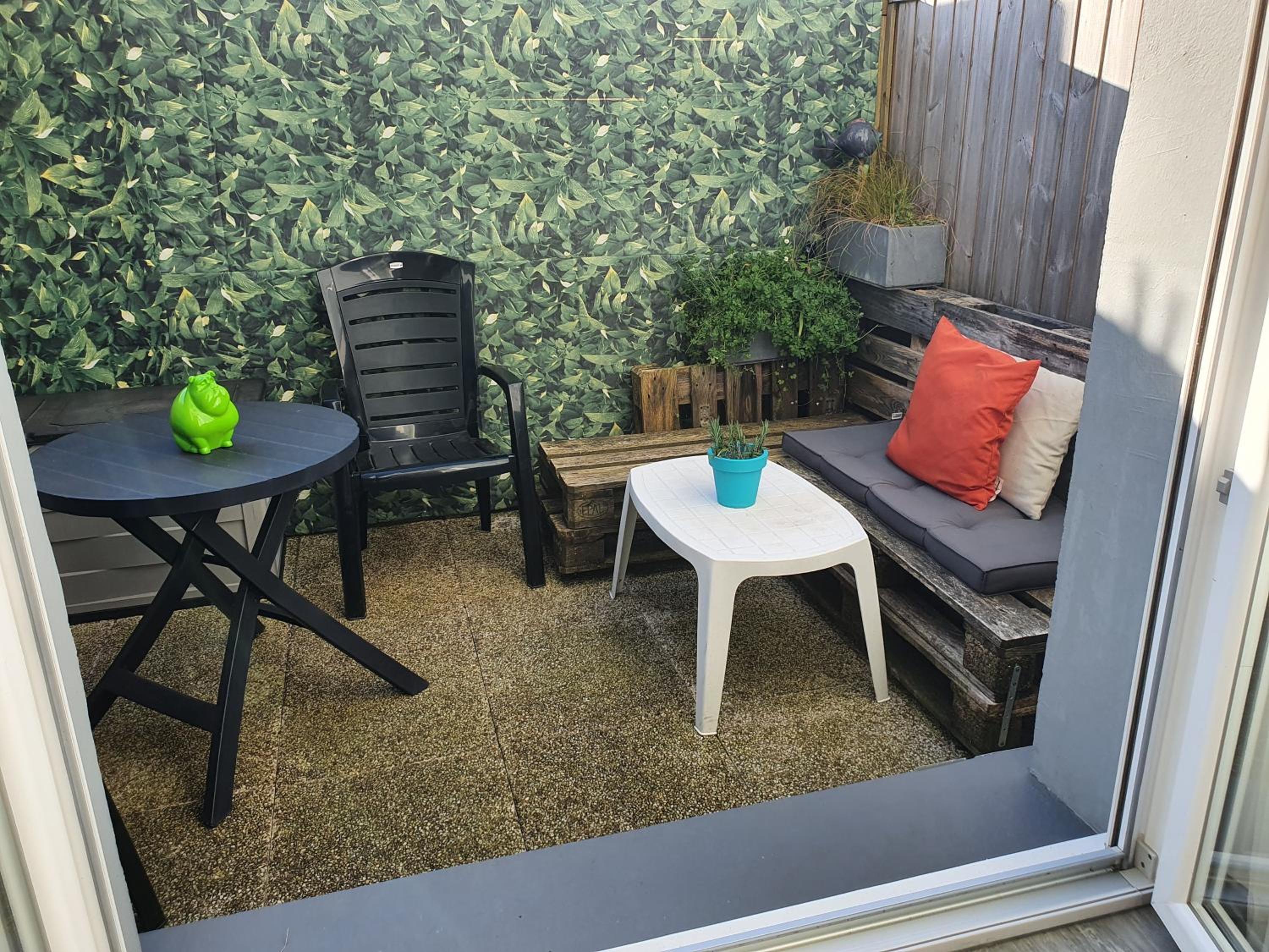 Apartment with Terrace - Photo 9