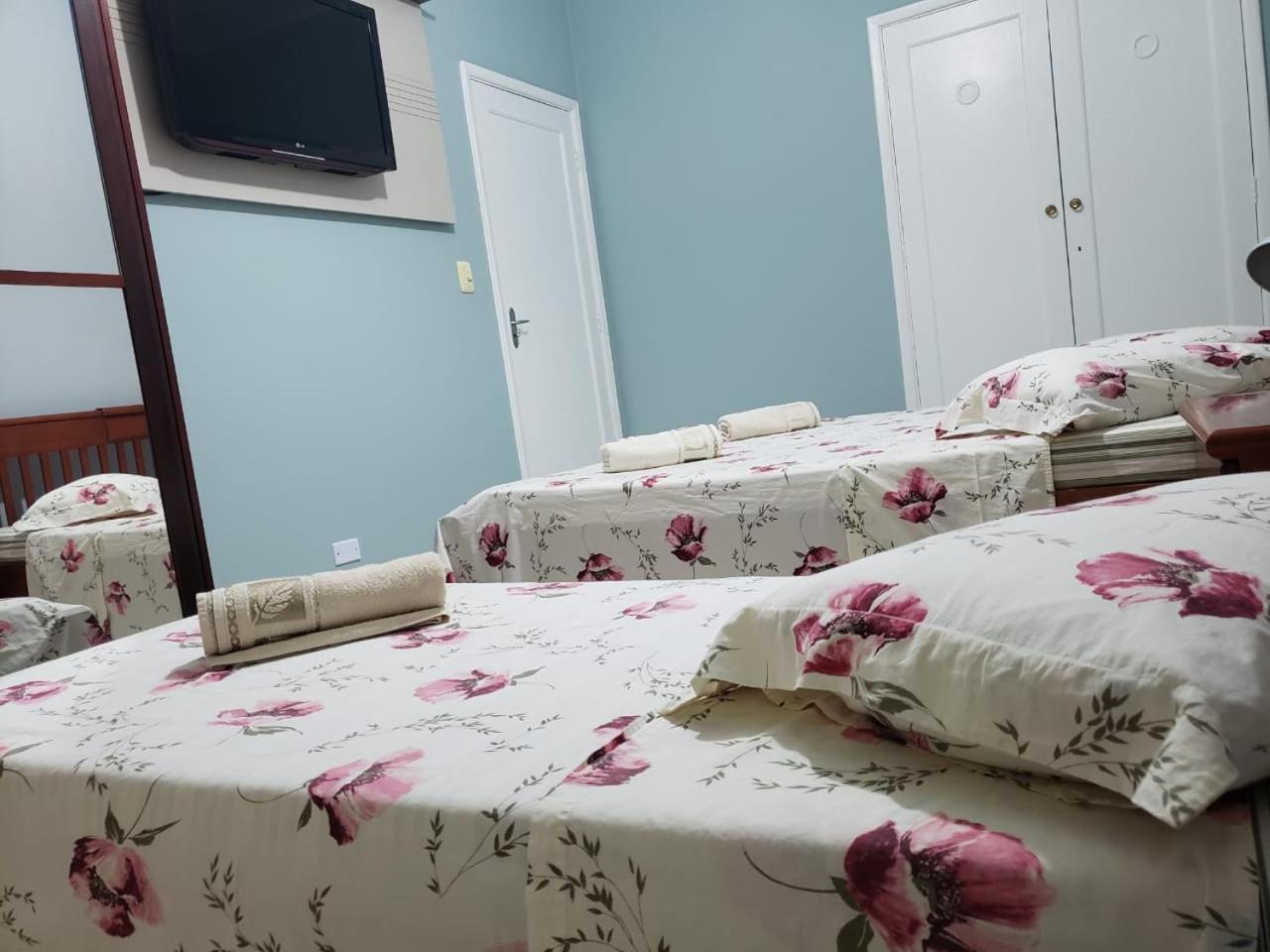 Two-Bedroom Apartment - Photo 23