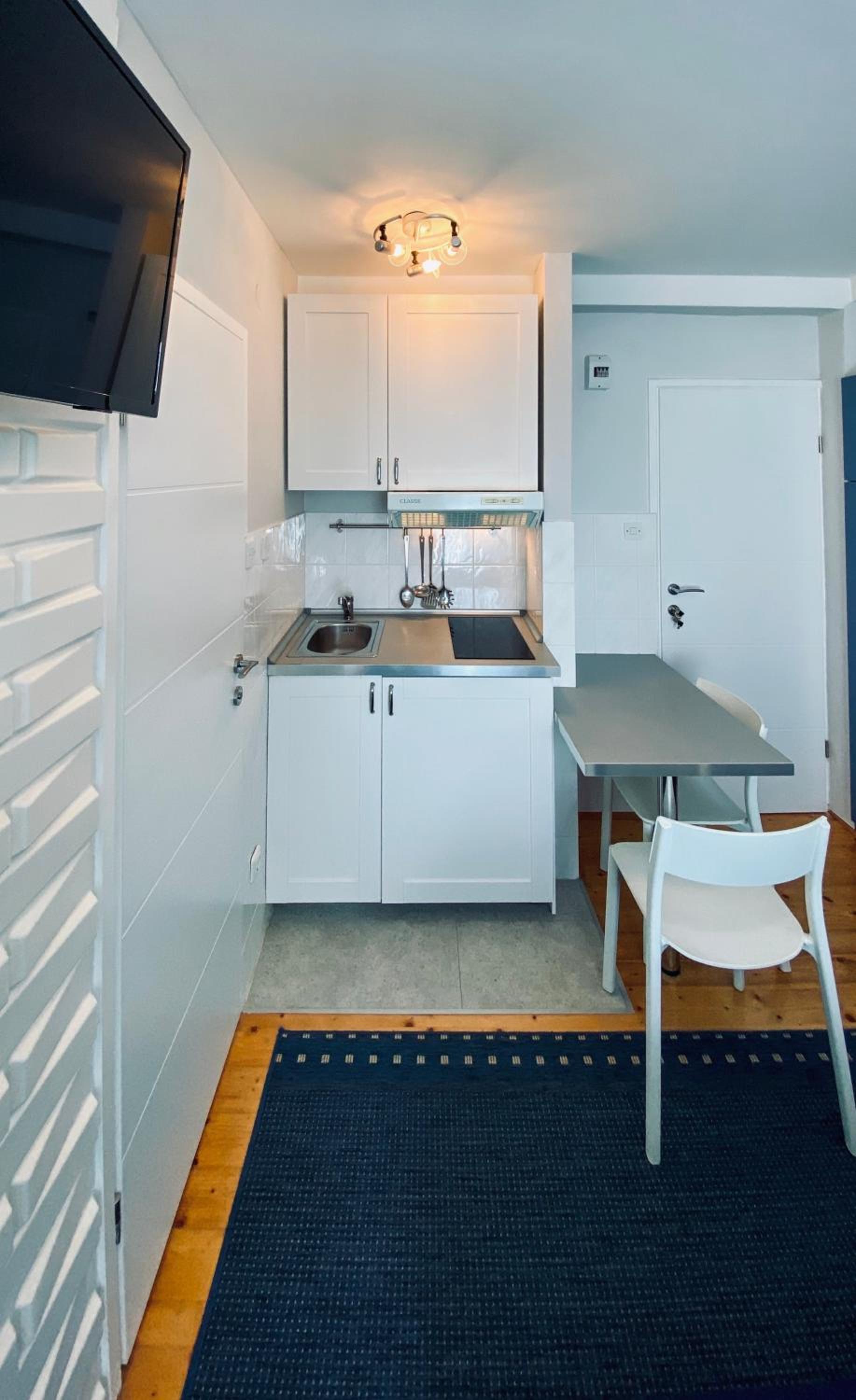 Studio Apartment (2 Adults) photo 3