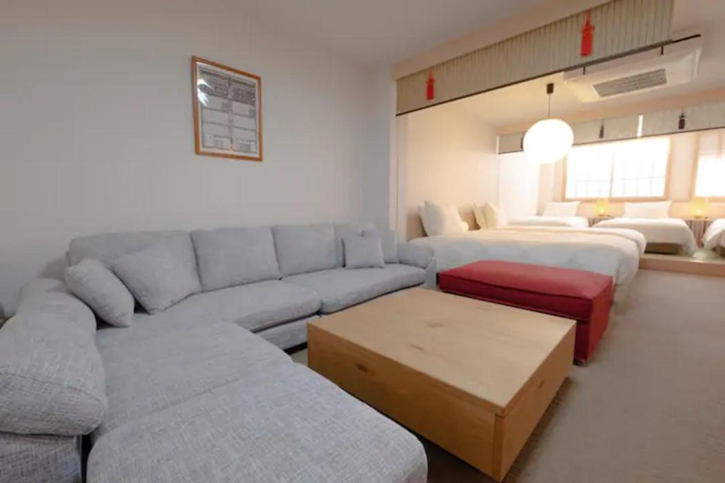 One-Bedroom Apartment photo 3